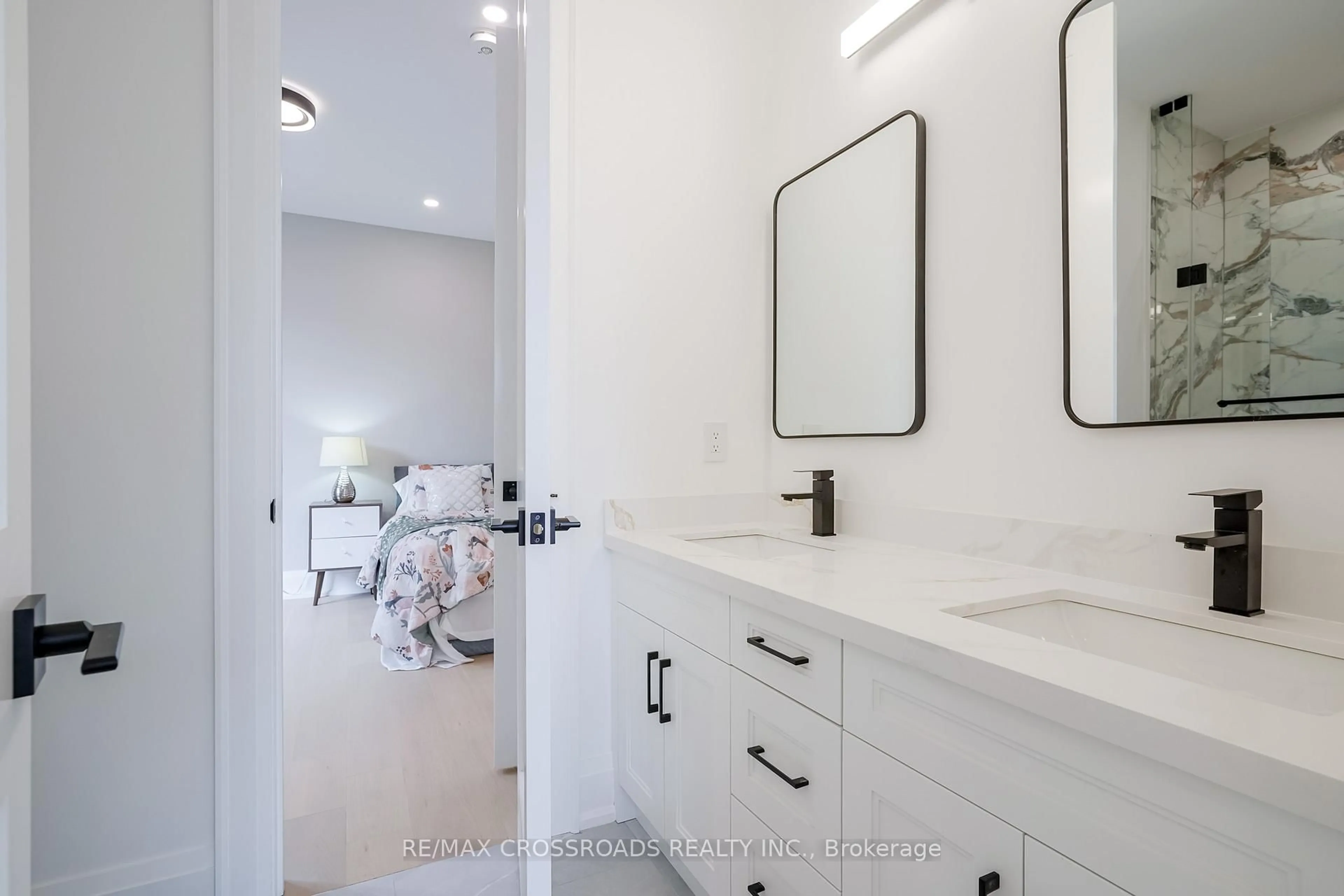 Contemporary bathroom, ceramic/tile floor for 112 Blantyre Ave, Toronto Ontario M1N 2R5
