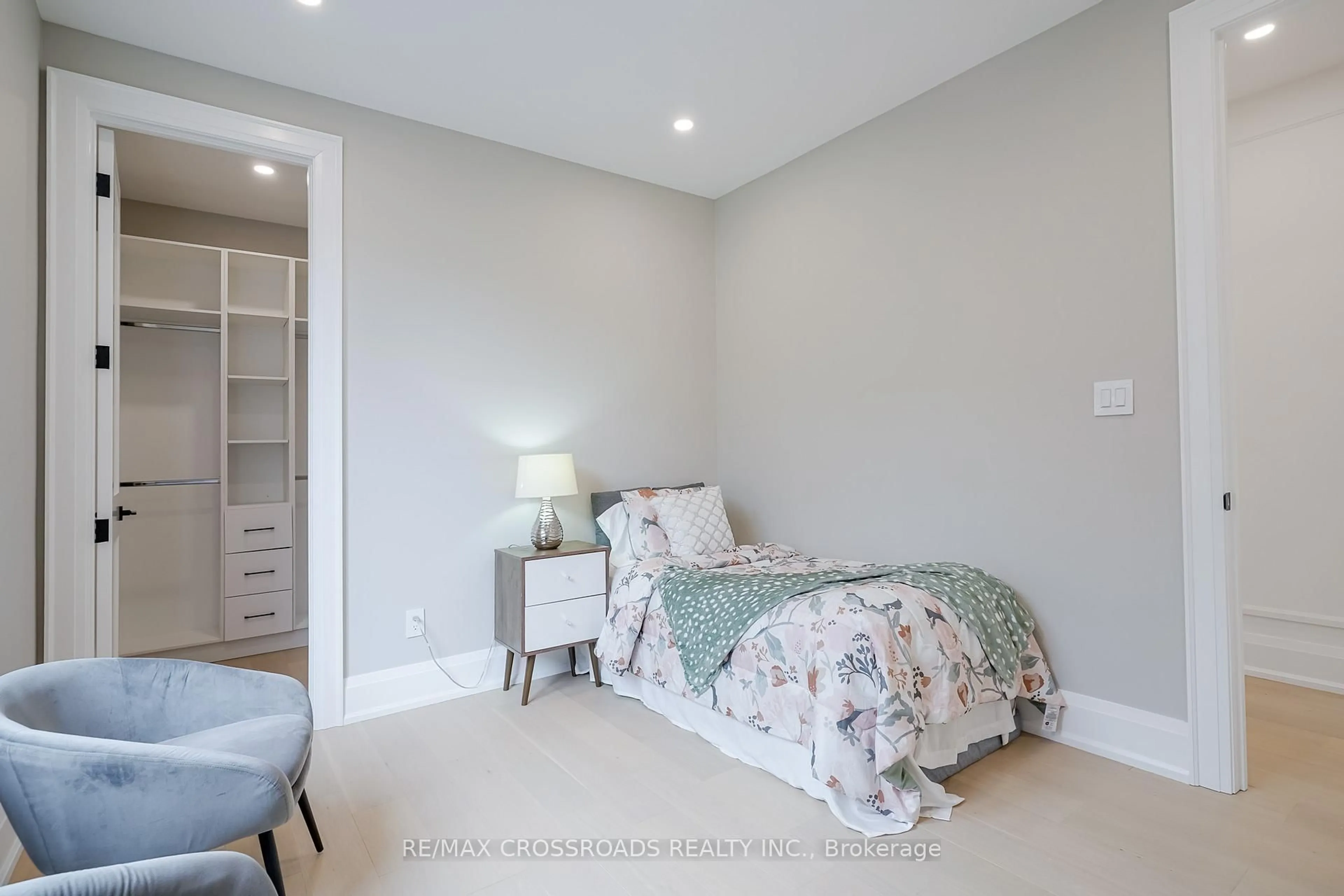 Bedroom with bed, unknown for 112 Blantyre Ave, Toronto Ontario M1N 2R5