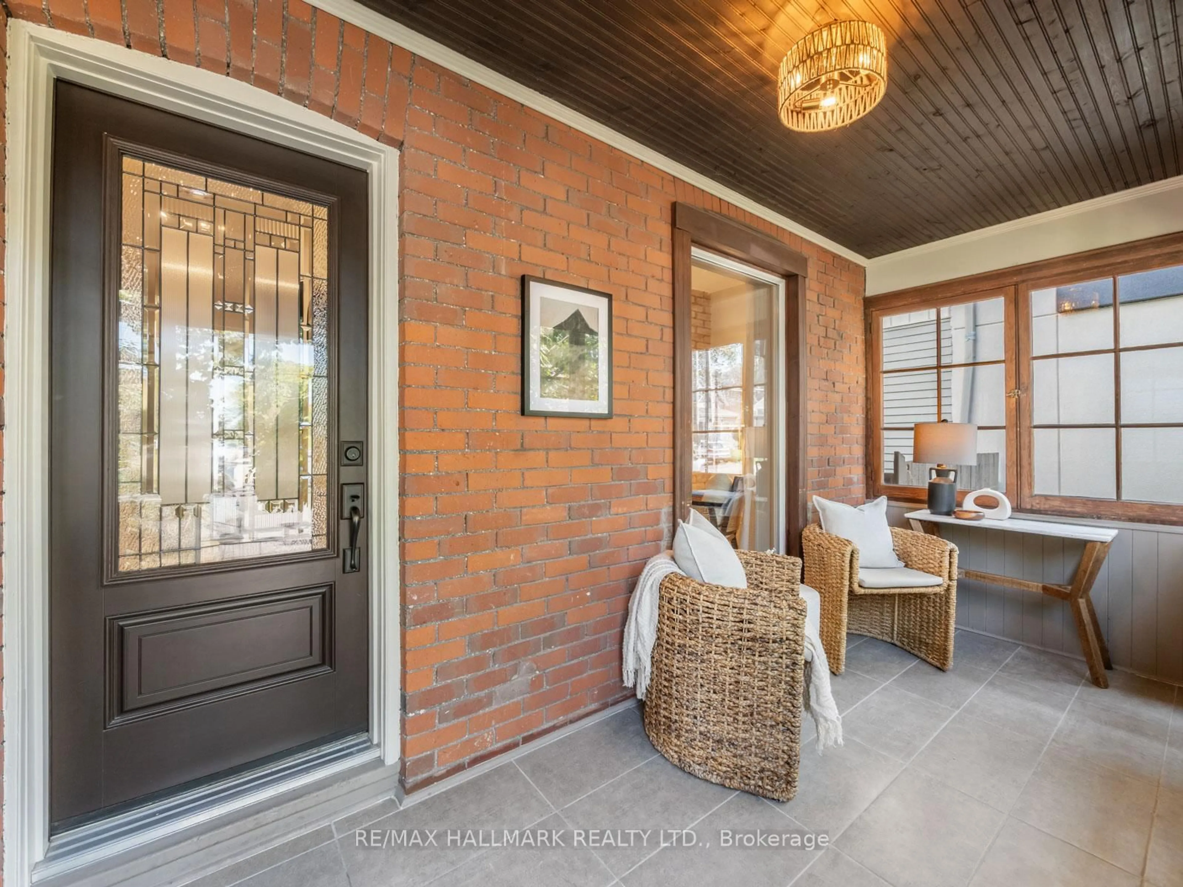 Indoor entryway for 101 Chisholm Ave, Toronto Ontario M4C 4V6