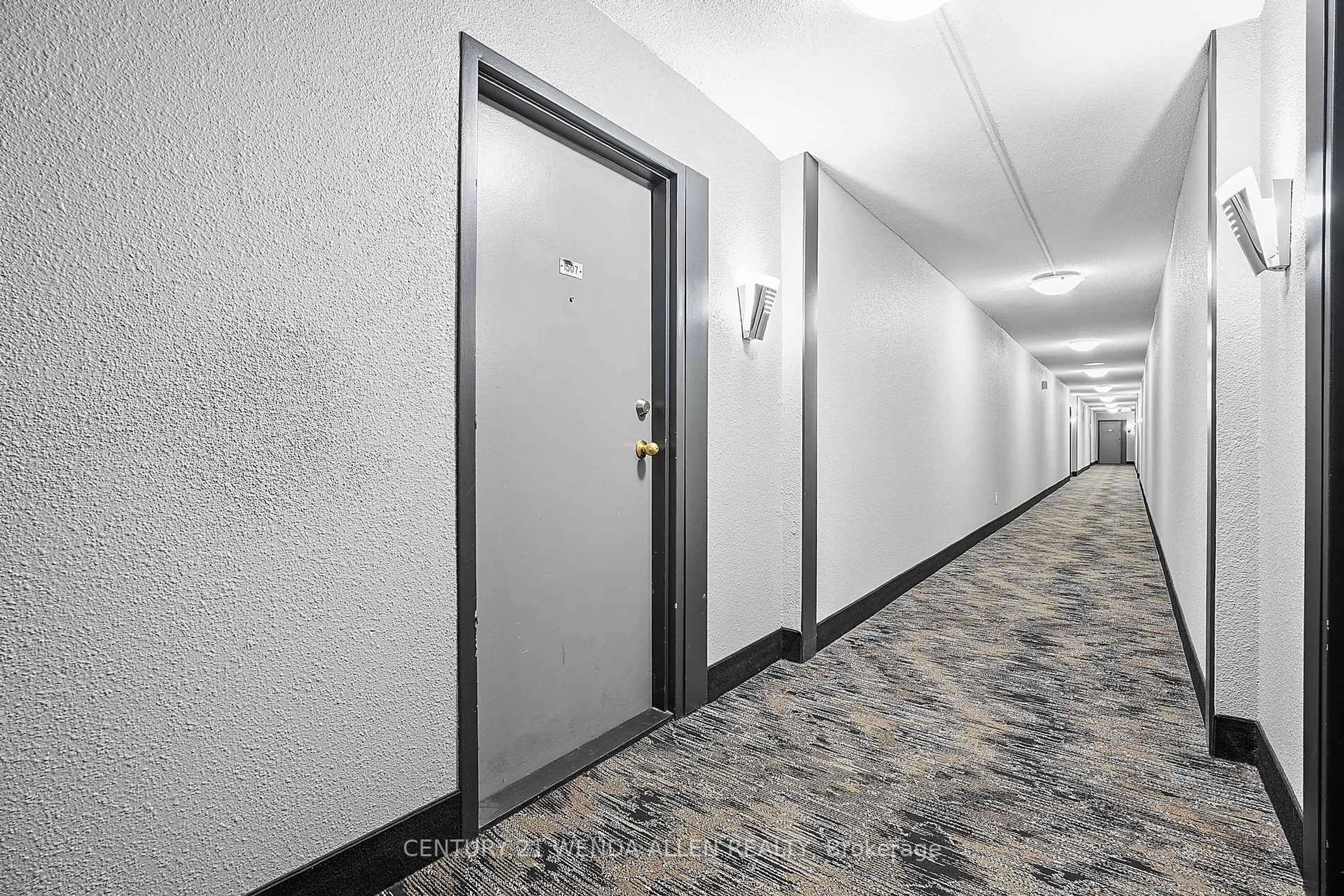 Indoor foyer for 100 Wingarden Crt #1507, Toronto Ontario M1B 2P4
