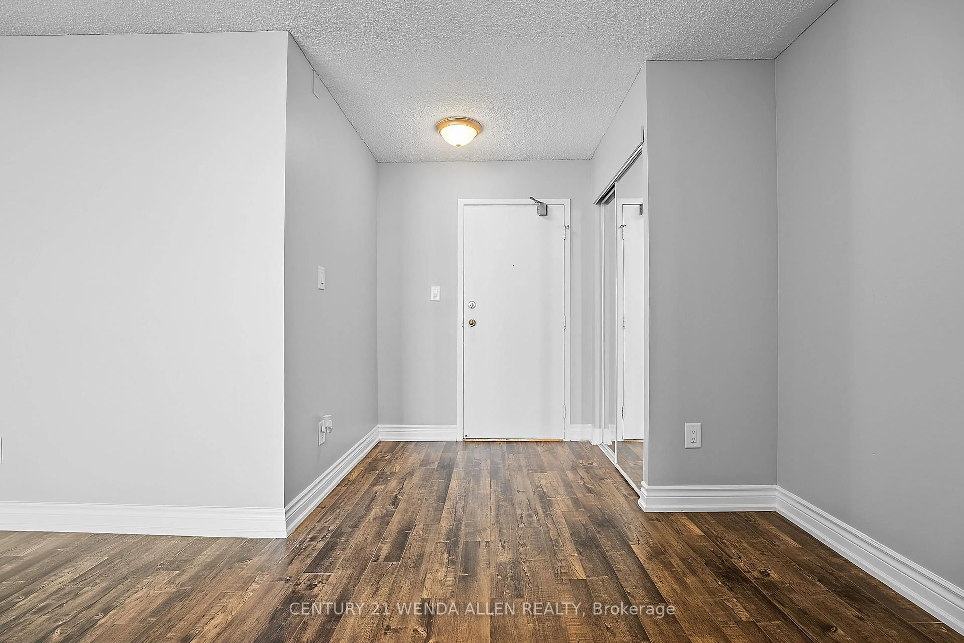 Indoor entryway for 100 Wingarden Crt #1507, Toronto Ontario M1B 2P4