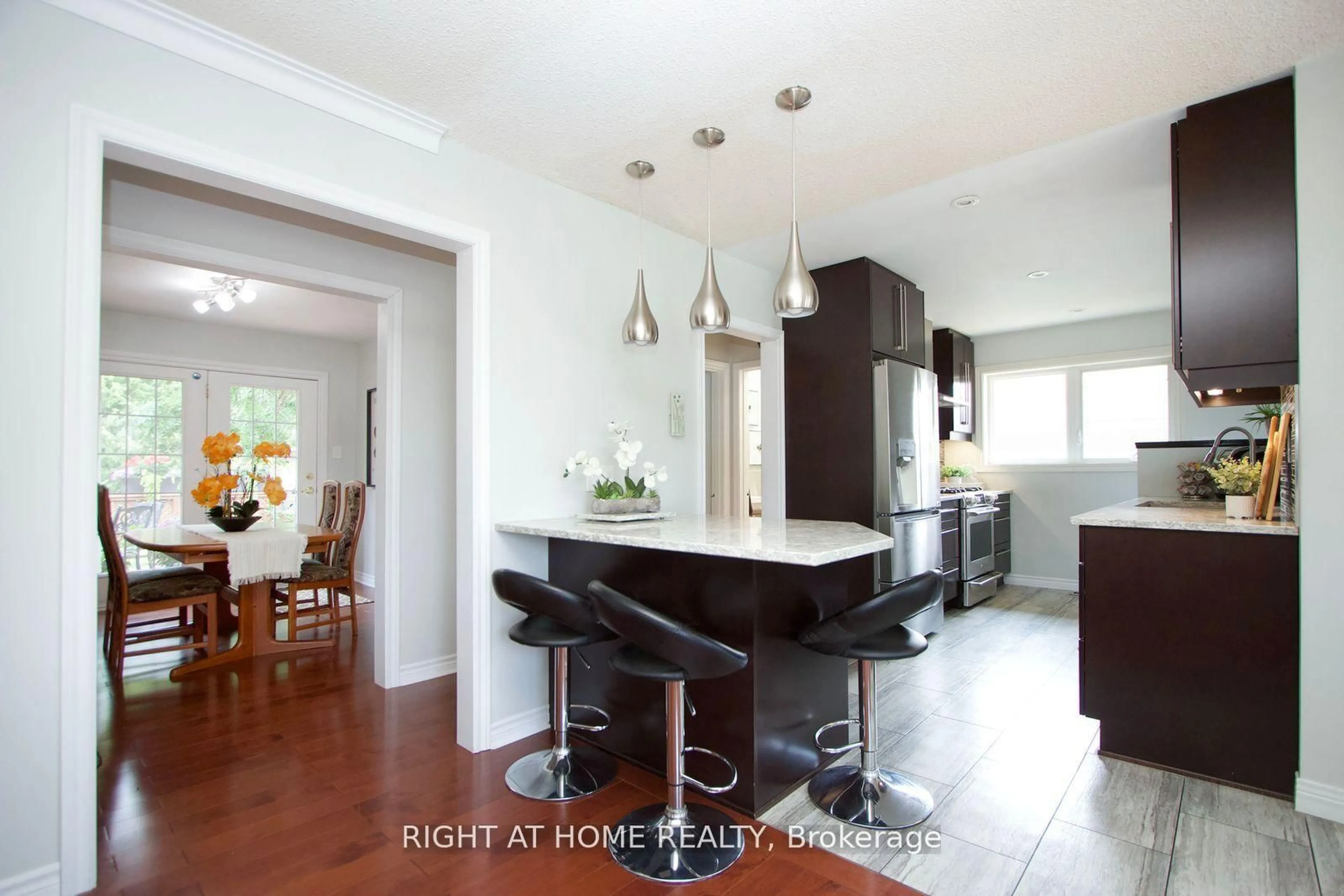 Open concept kitchen, ceramic/tile floor for 207 Hallett Ave, Whitby Ontario L1N 5K9