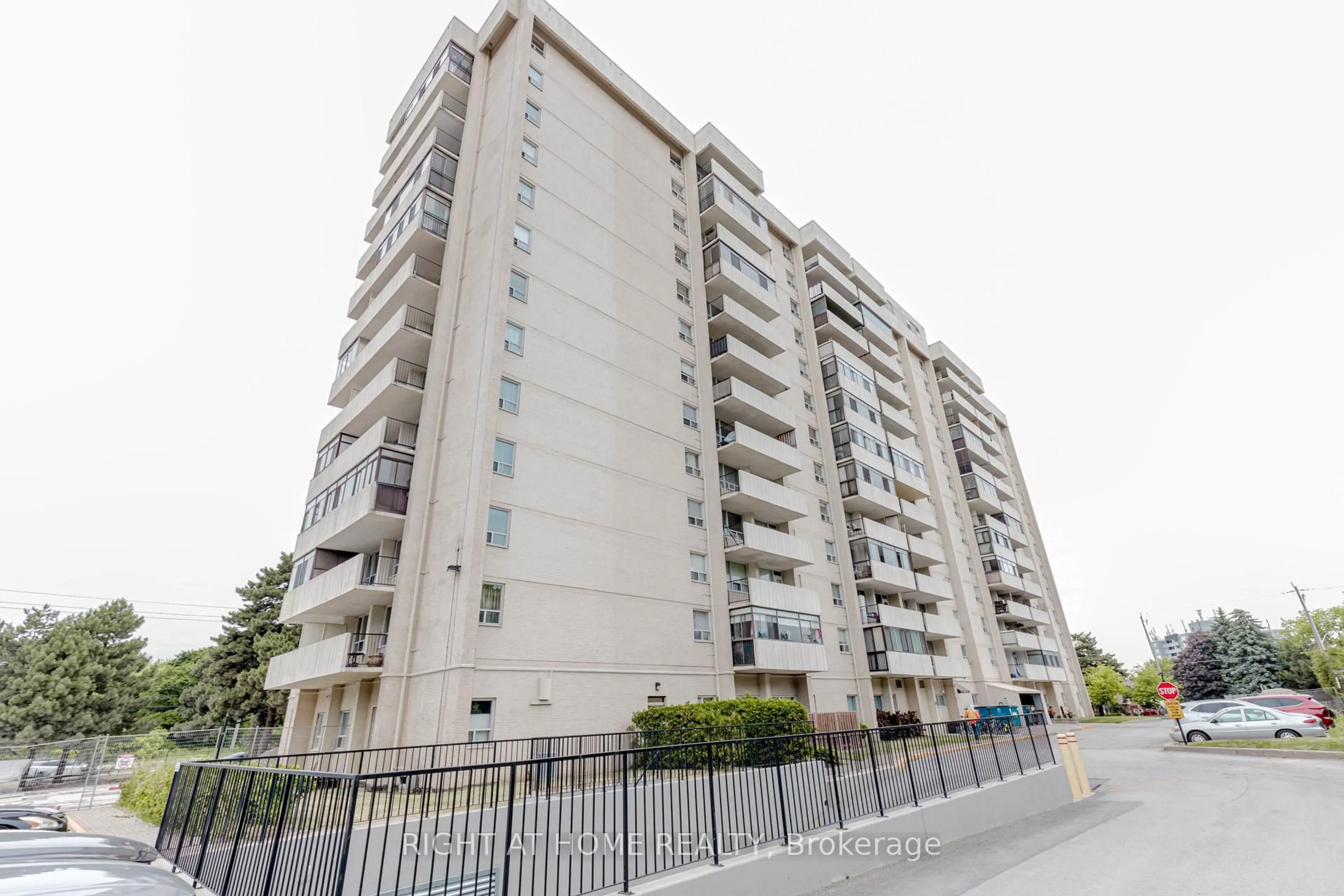 Unknown for 3311 Kingston Rd #707, Toronto Ontario M1M 1R1