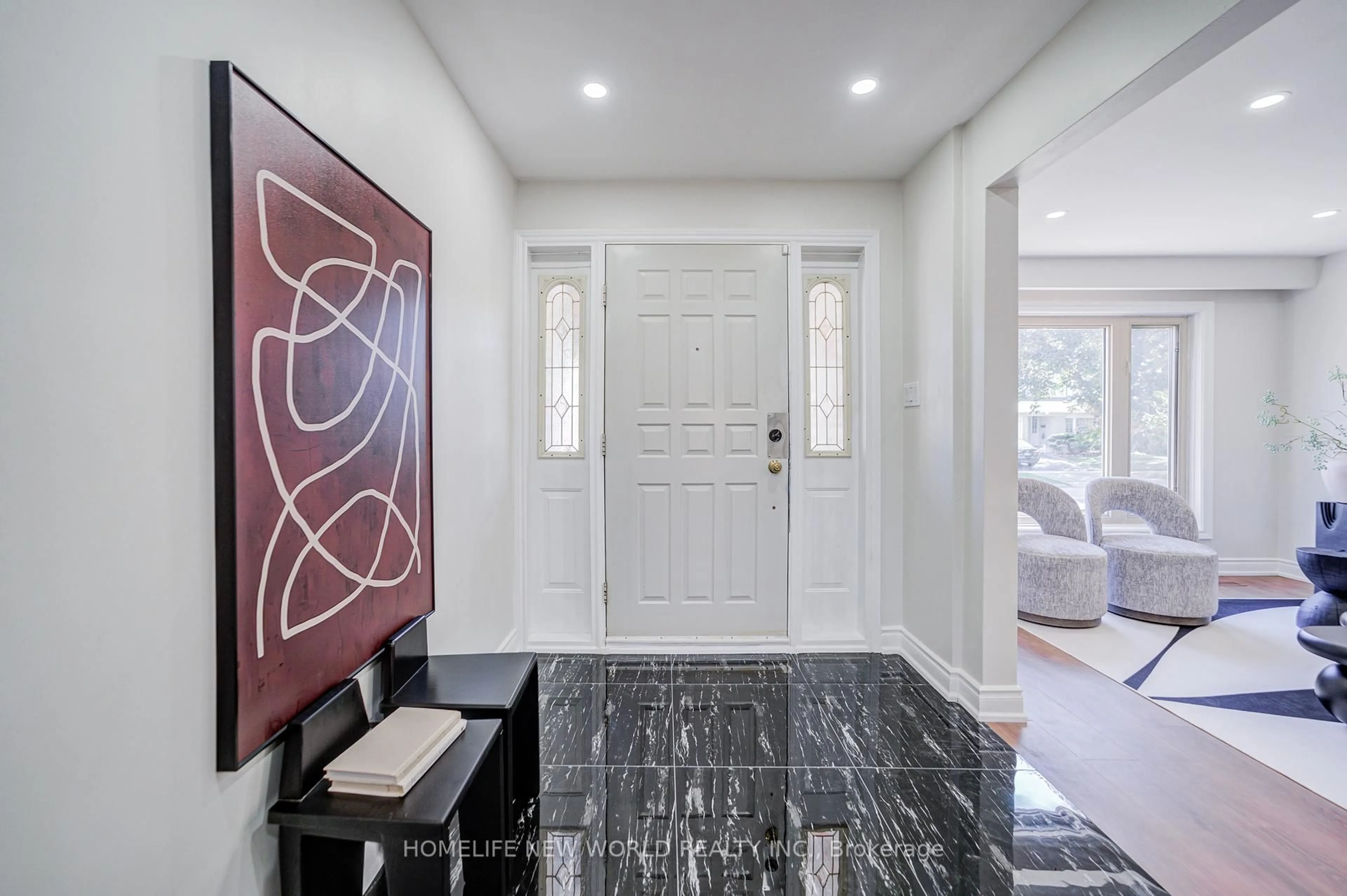 Indoor entryway for 54 Marblemount Cres, Toronto Ontario M1T 2H4