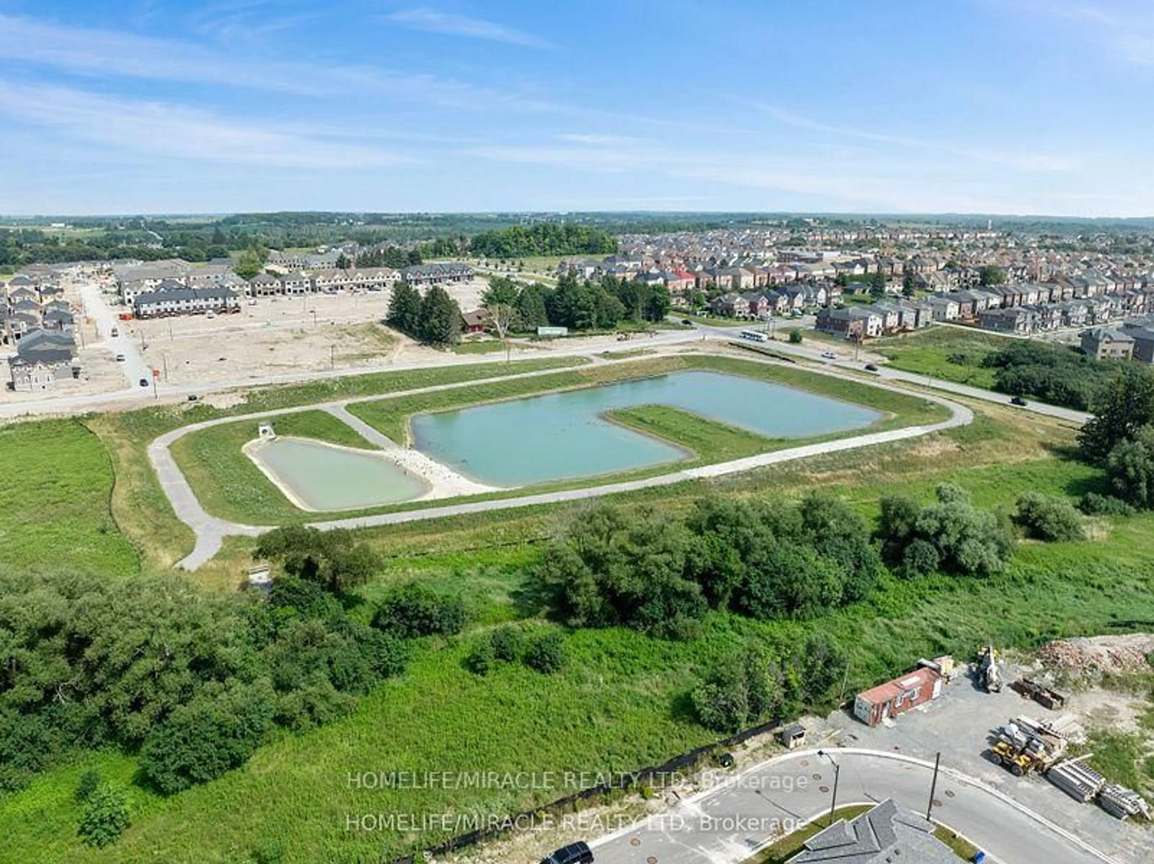 A pic from outside/outdoor area/front of a property/back of a property/a pic from drone, water/lake/river/ocean view for 2143 Hallandale St, Oshawa Ontario L1H 8L7