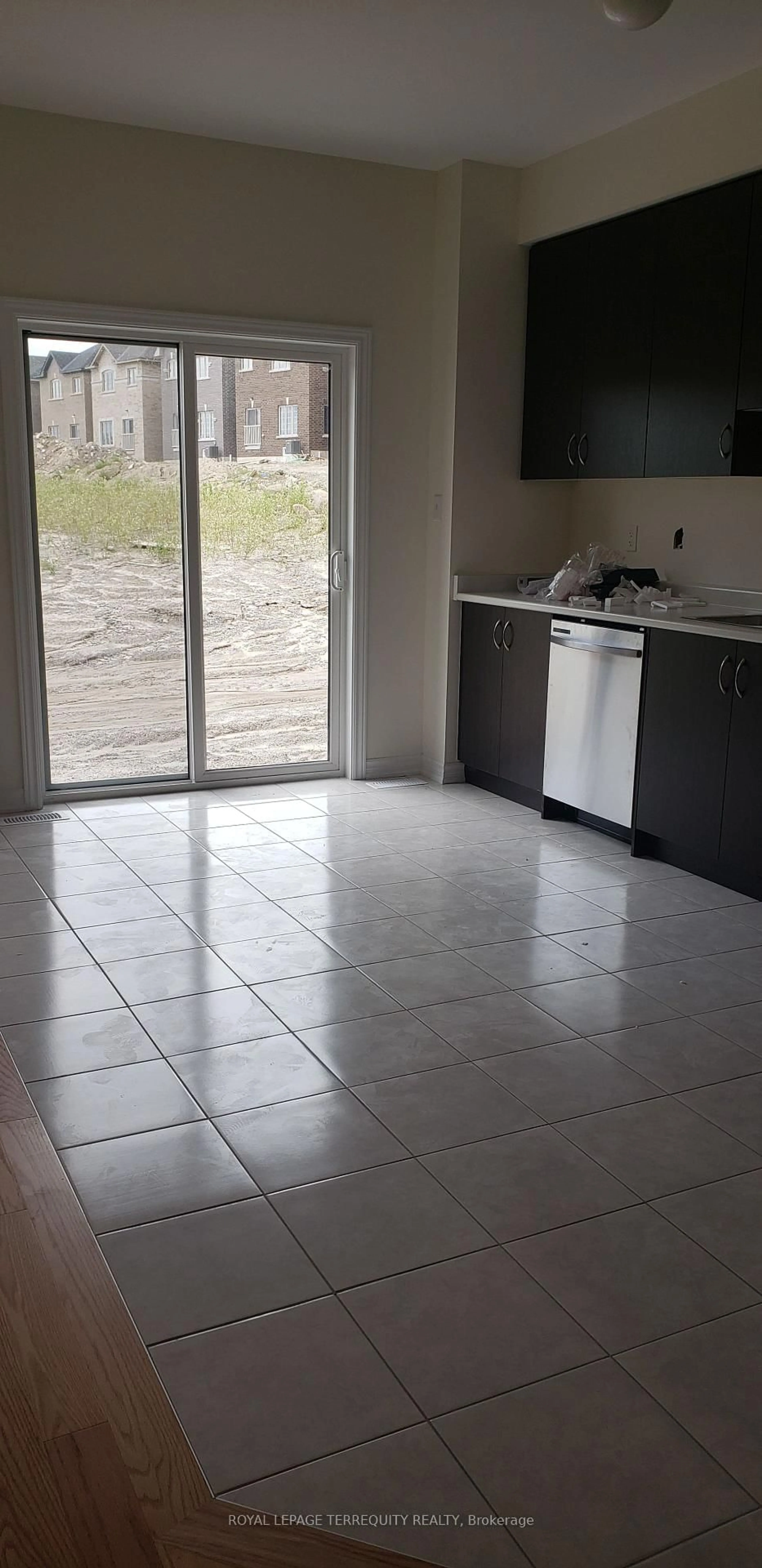 A pic of a room for 2420 Angora St, Pickering Ontario L1X 0M6