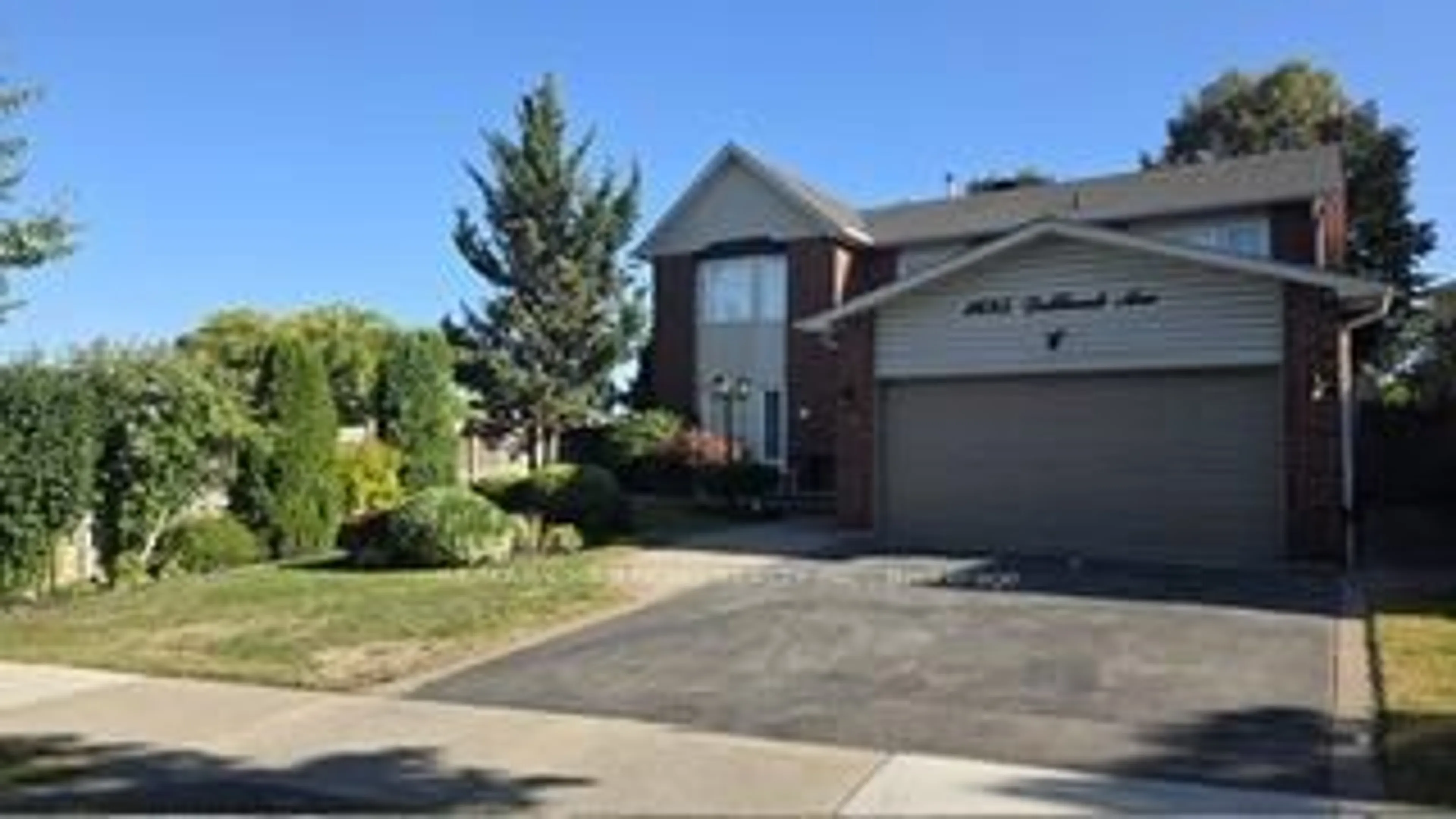 Unknown for 1685 Dellbrook Ave, Pickering Ontario L1X 2B2