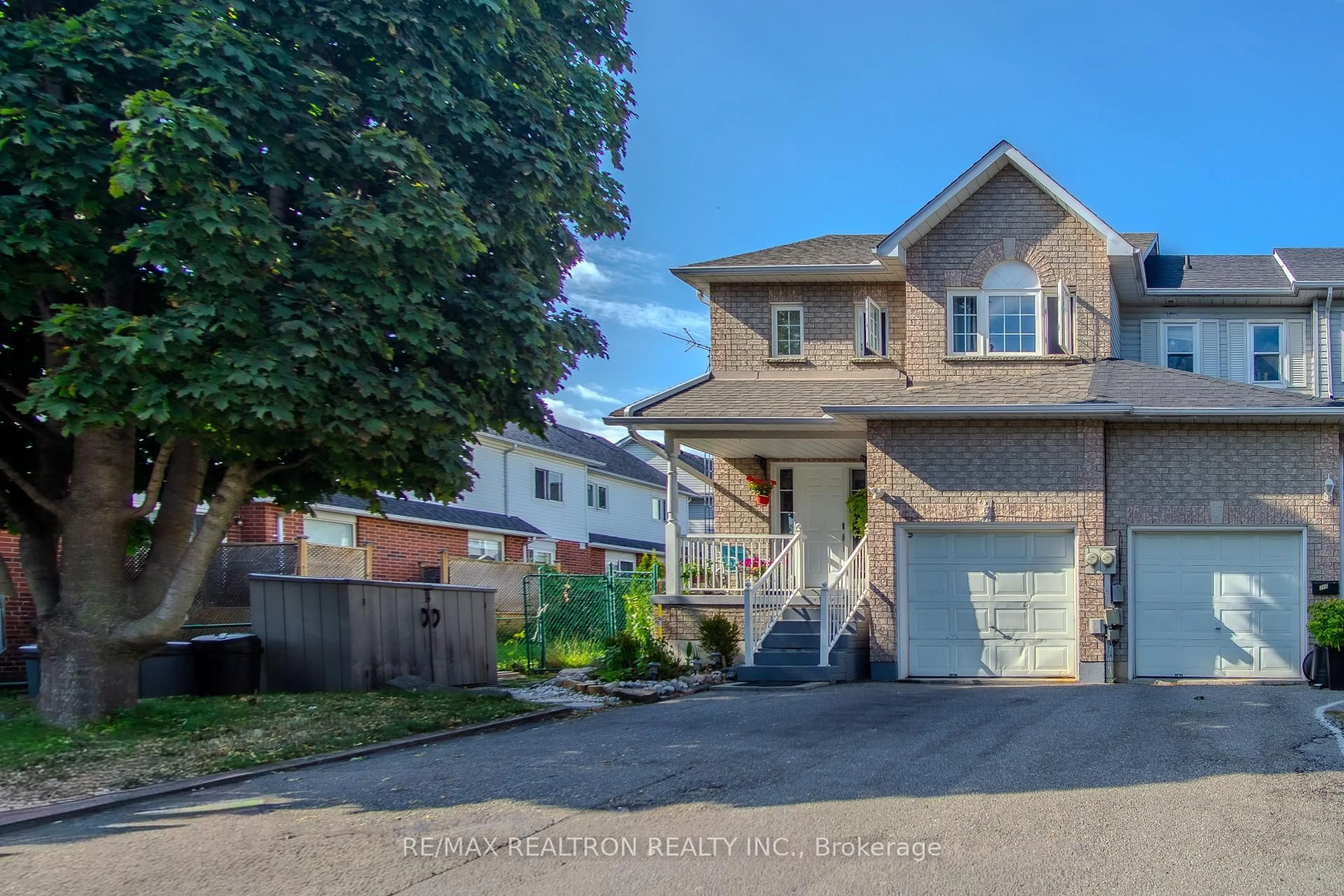 Unknown for 214 Graburn Ave Ave, Oshawa Ontario L1H 3B1