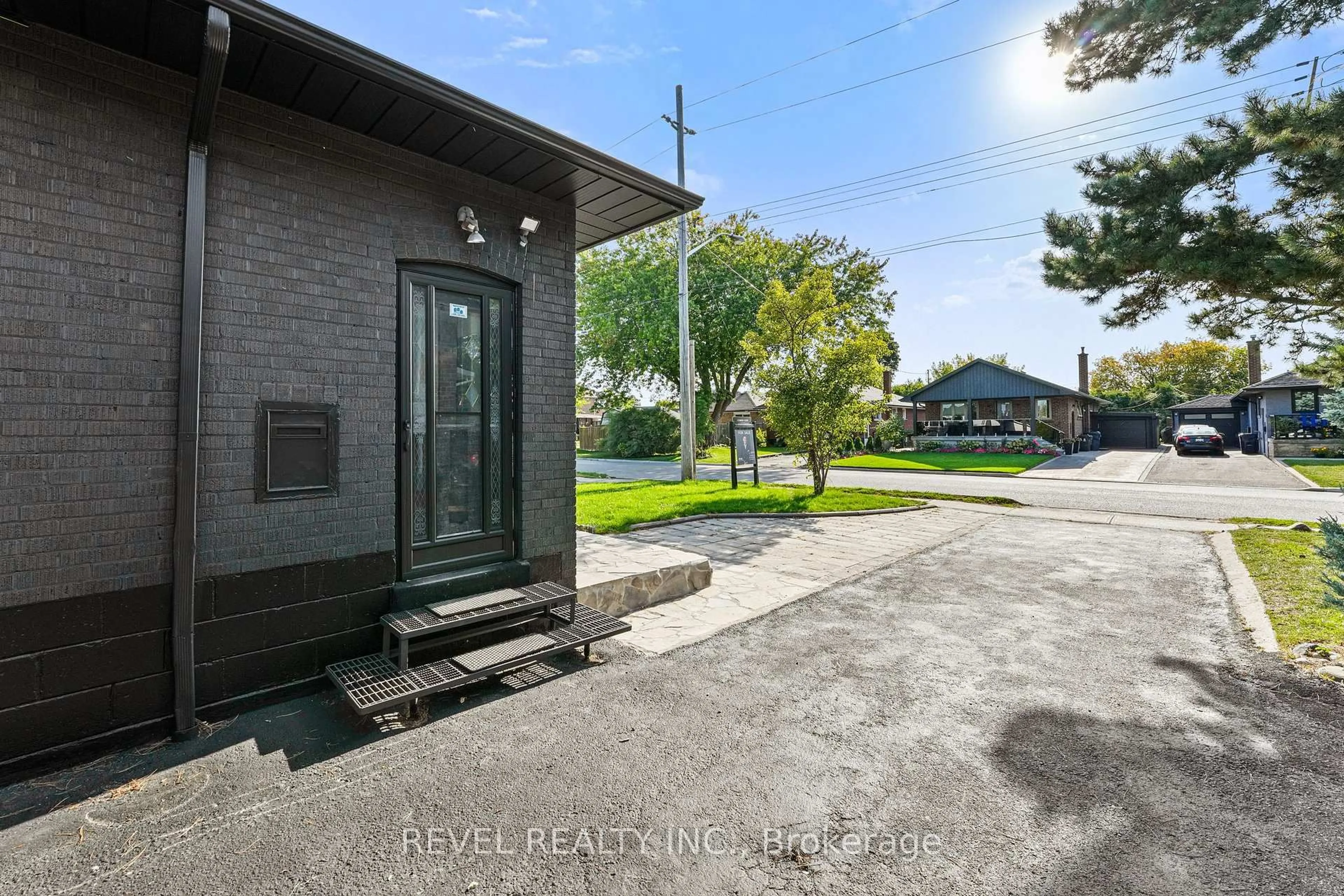 Unknown for 63 Crosland Dr, Toronto Ontario M1R 4M9