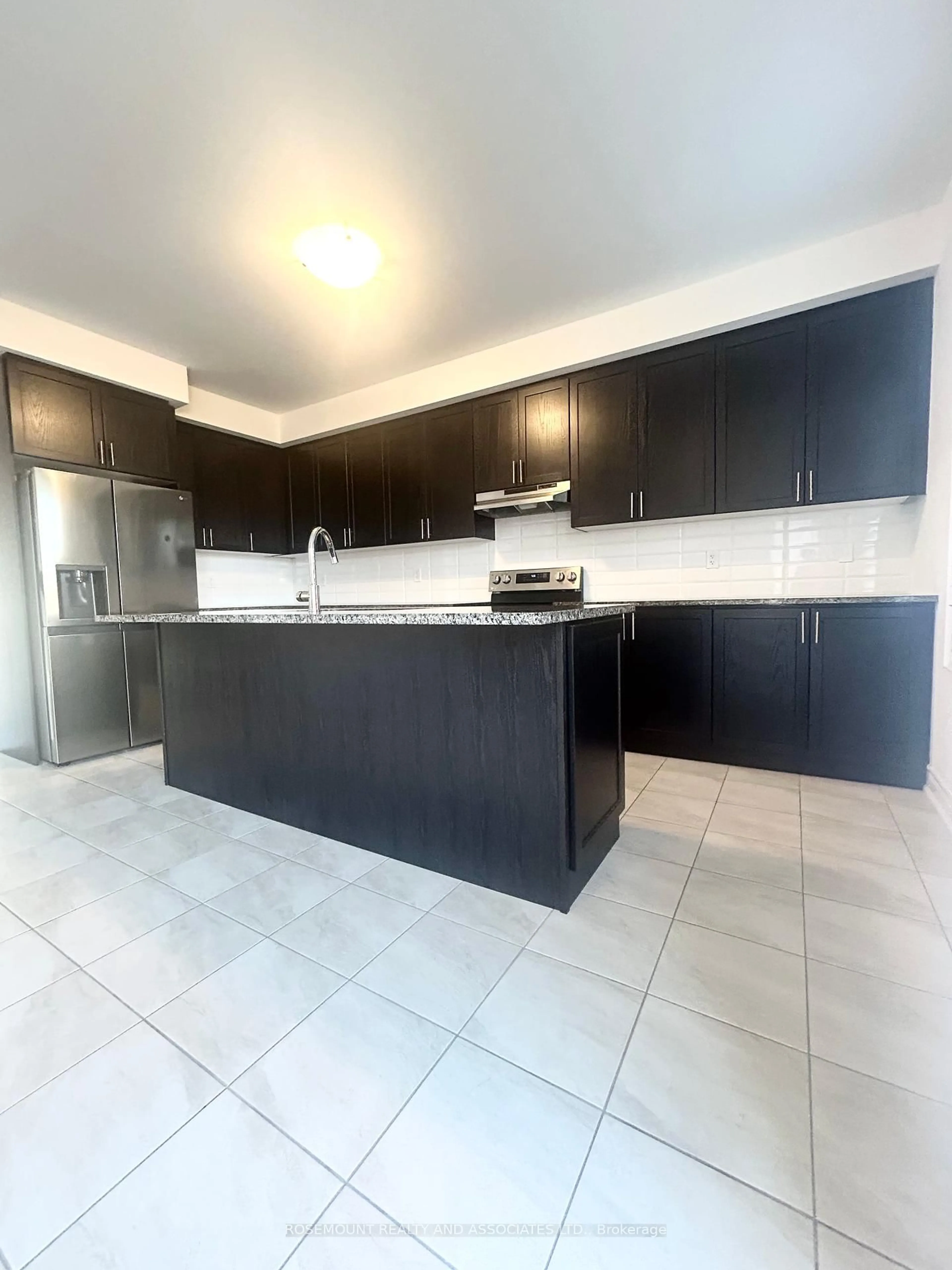 Standard kitchen, ceramic/tile floor for 93 Wamsley Cres, Clarington Ontario L1B 1G9