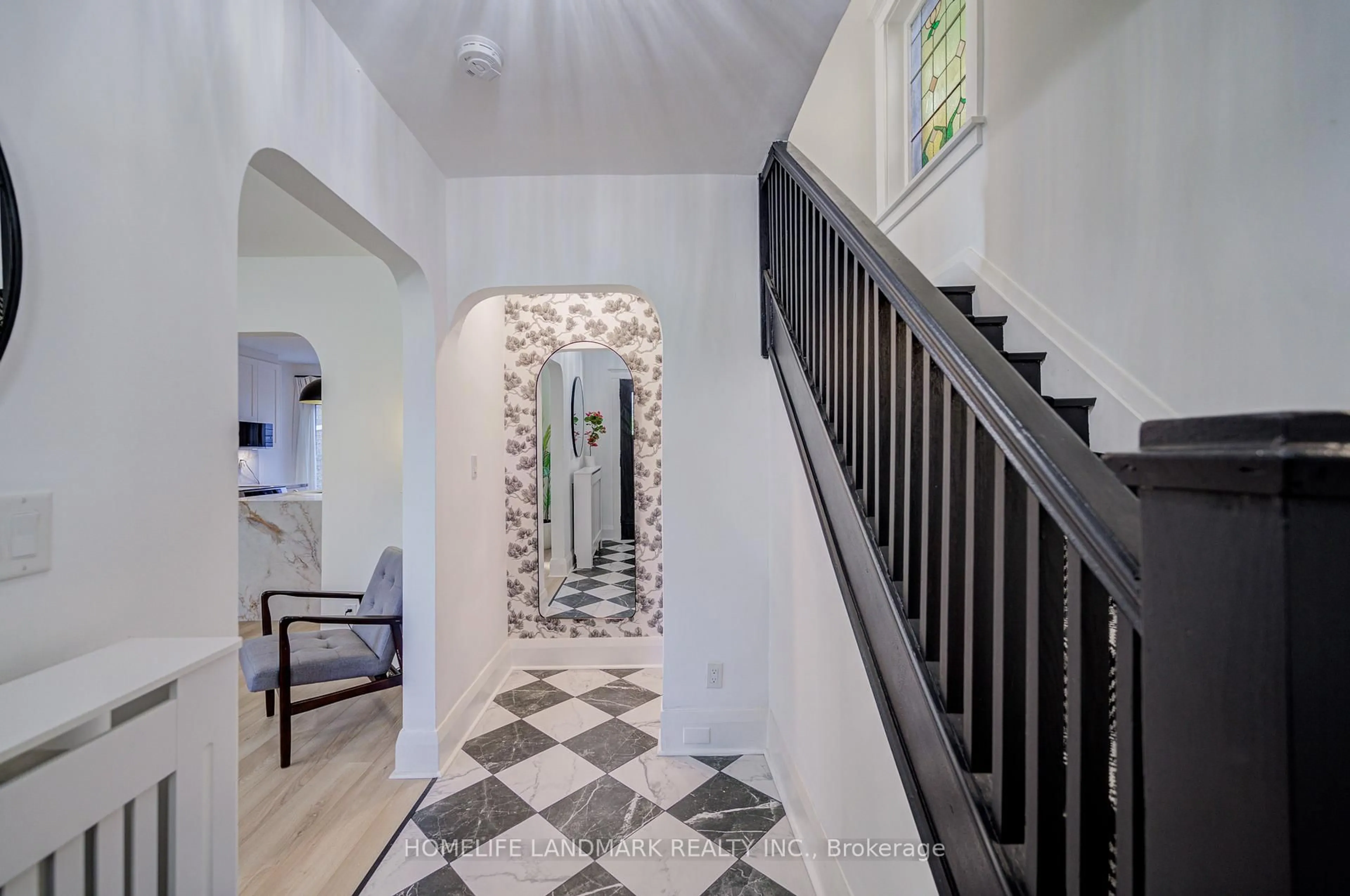 Unknown for 5 Beachview Cres, Toronto Ontario M4E 2L4