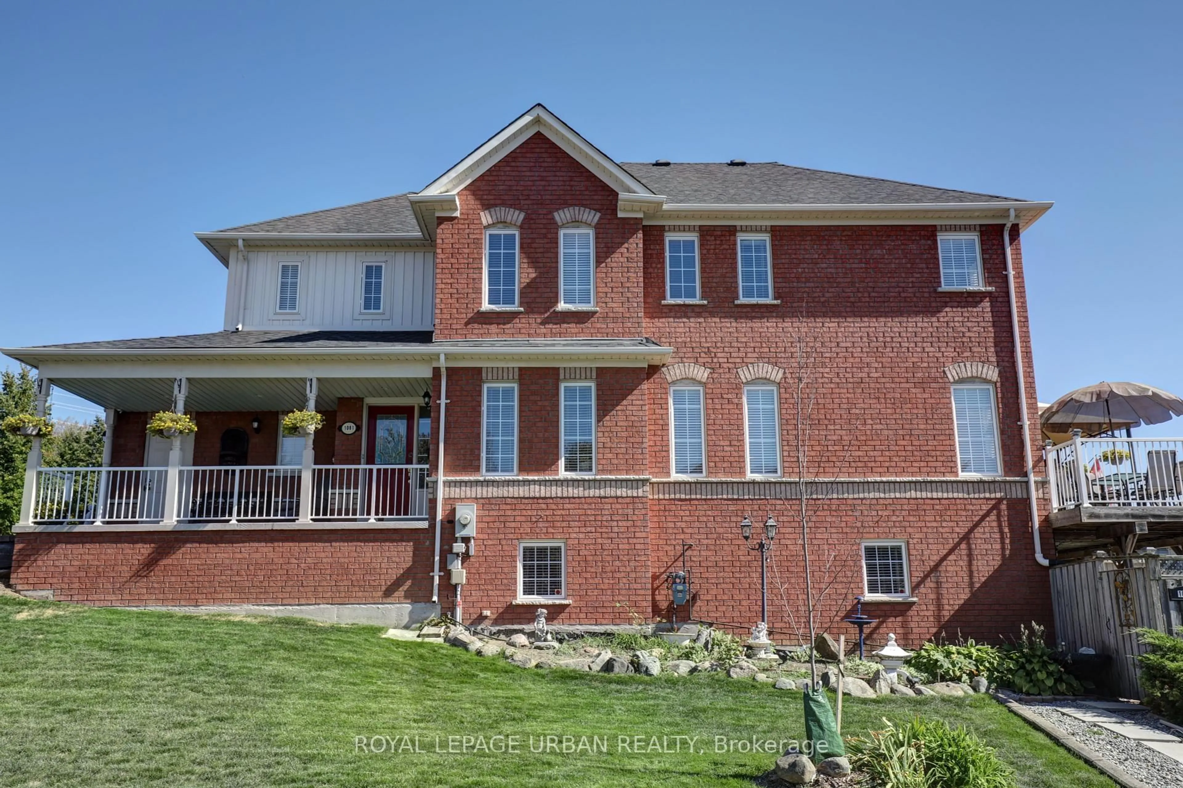 Home with brick exterior material, unknown for 1081 Keswick Crt, Oshawa Ontario L1K 2V2