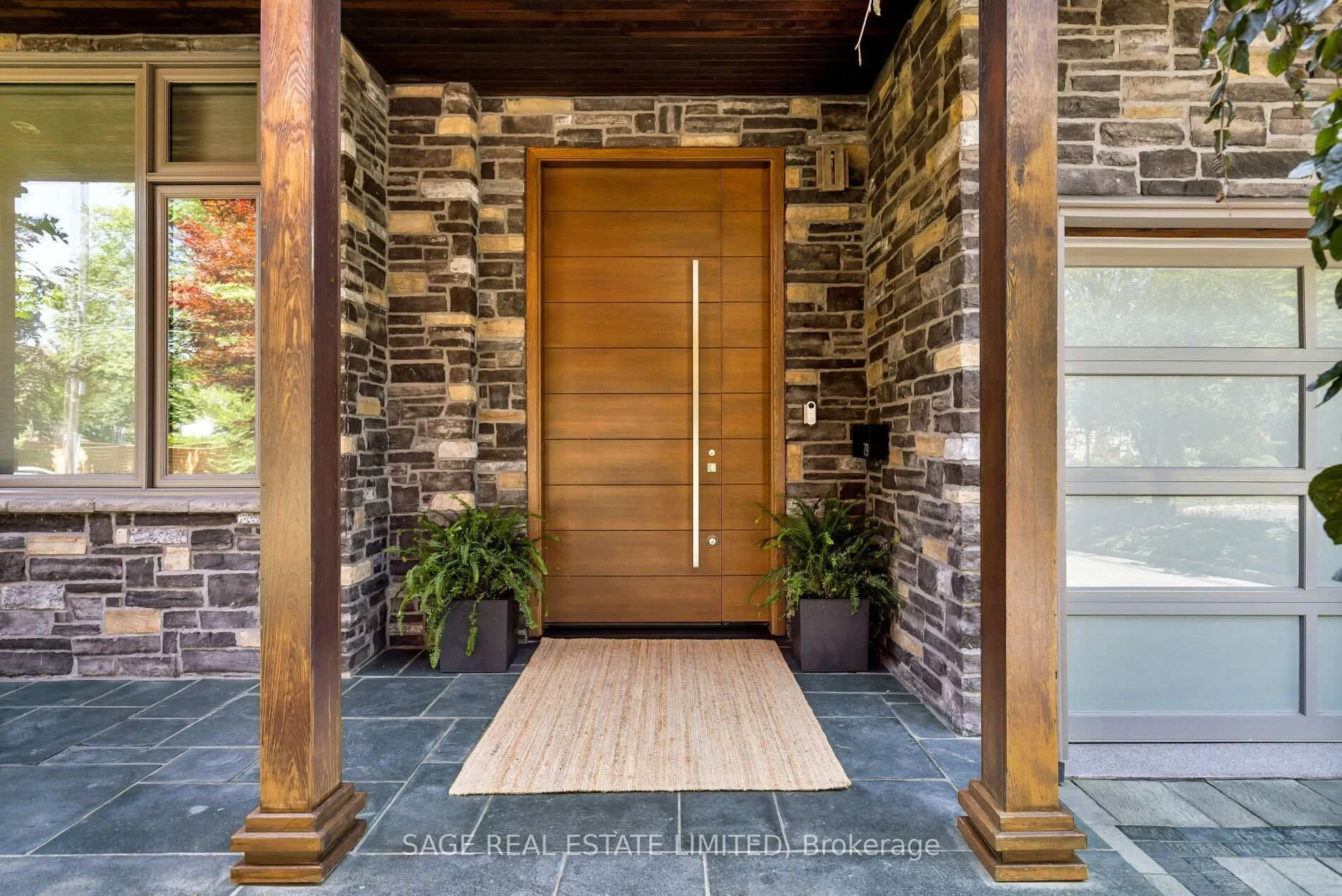 Indoor entryway for 79 Fishleigh Dr, Toronto Ontario M1N 1H3