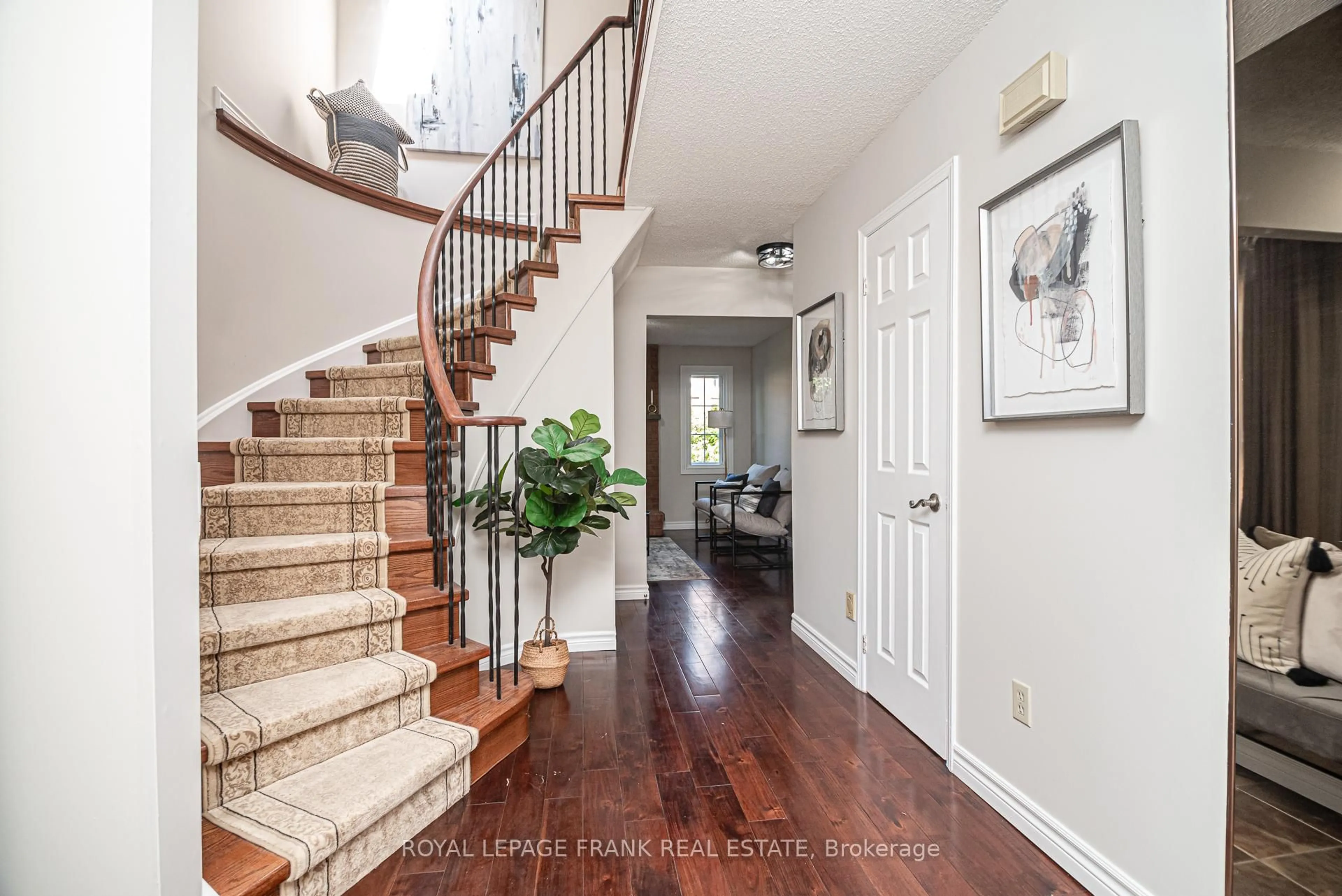Indoor entryway for 40 Redhead Cres, Toronto Ontario M1V 3B4