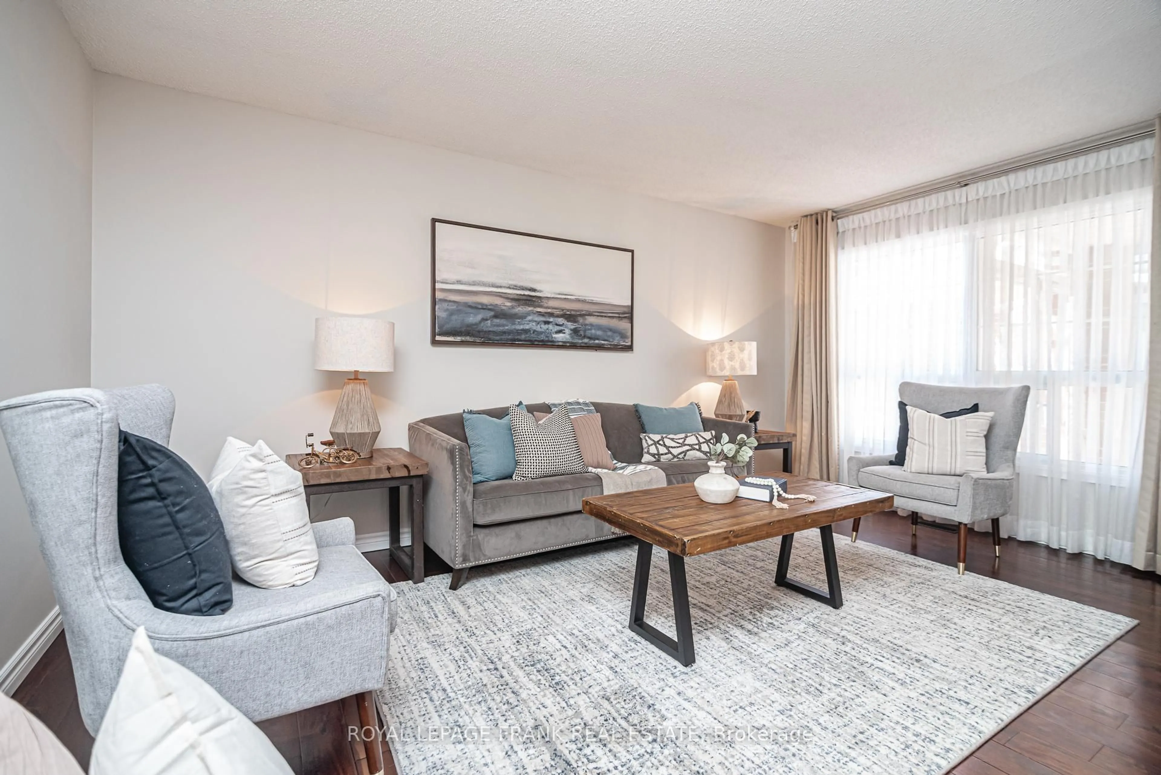 Living room with furniture, unknown for 40 Redhead Cres, Toronto Ontario M1V 3B4