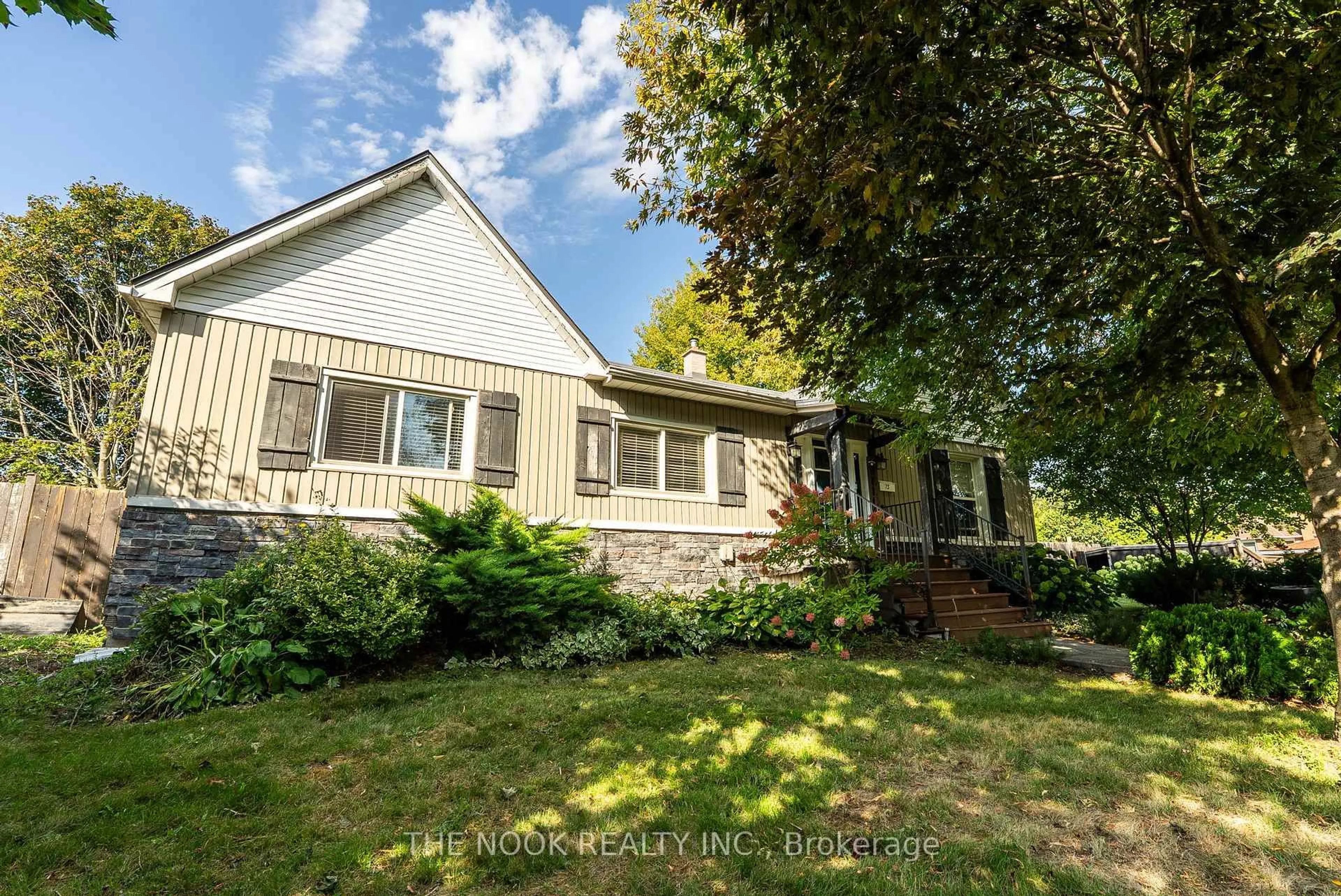 A pic from outside/outdoor area/front of a property/back of a property/a pic from drone, unknown for 73 Waverley Rd, Clarington Ontario L1C 1L2
