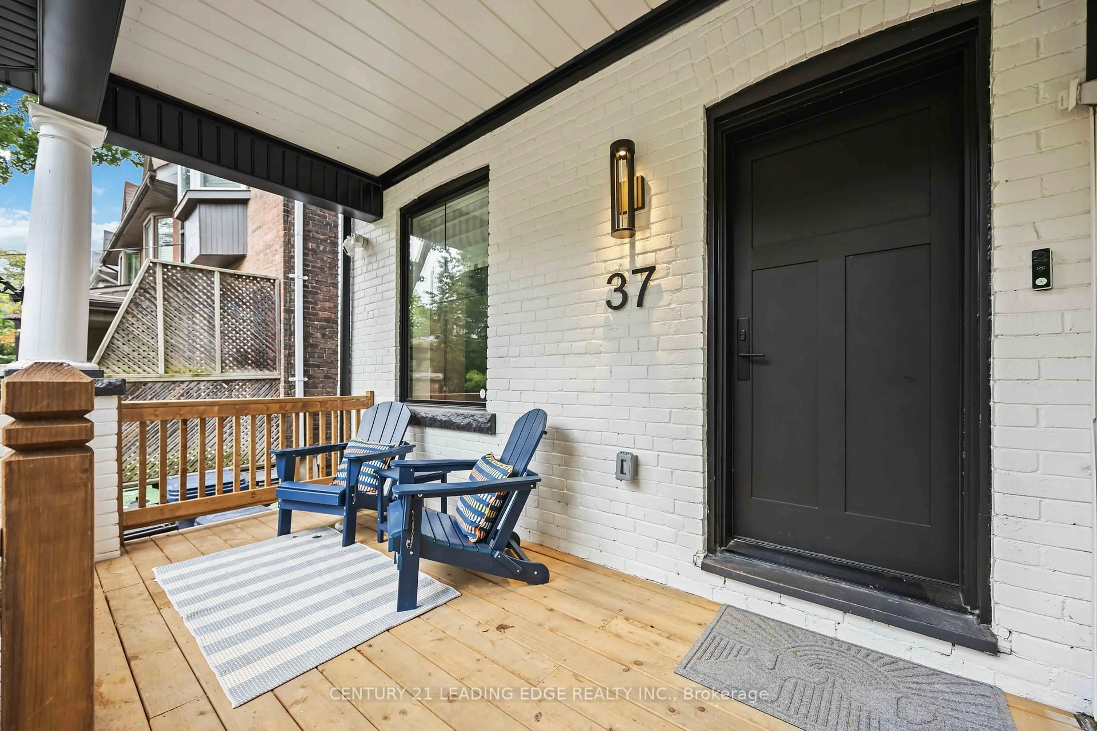 Indoor entryway for 37 BERTMOUNT Ave, Toronto Ontario M4M 2X8