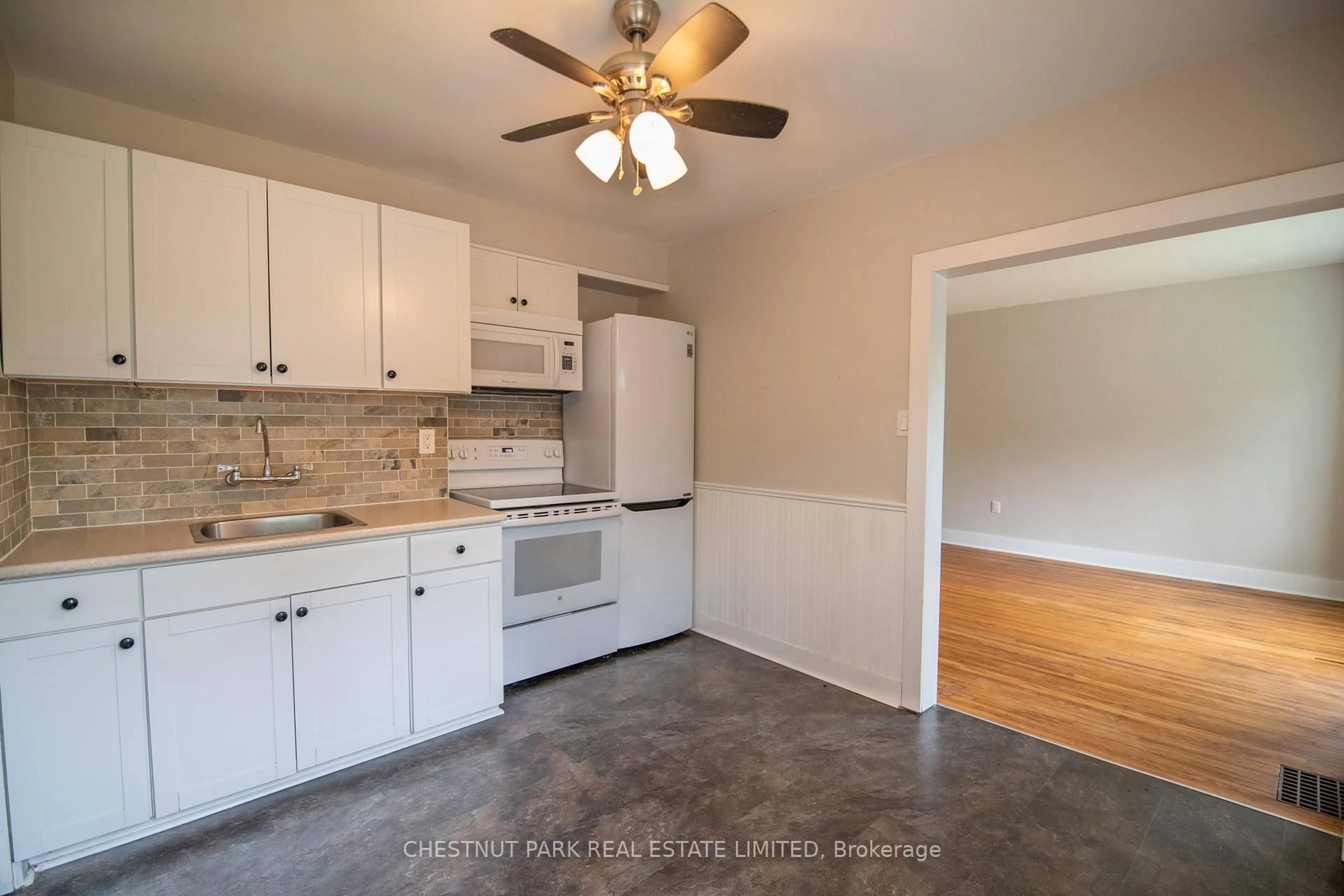 Standard kitchen, unknown for 174 Gibbons St, Oshawa Ontario L1J 4Y3