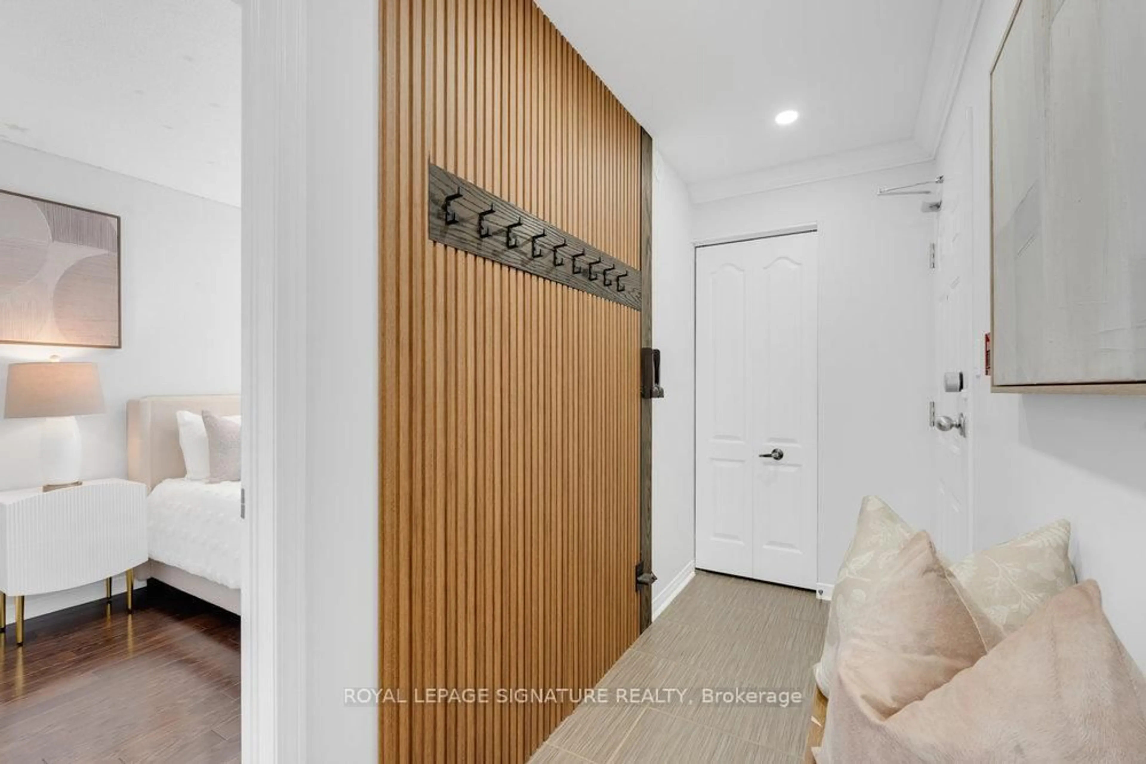 Indoor entryway for 655C Warden Ave #67, Toronto Ontario M1L 0E8