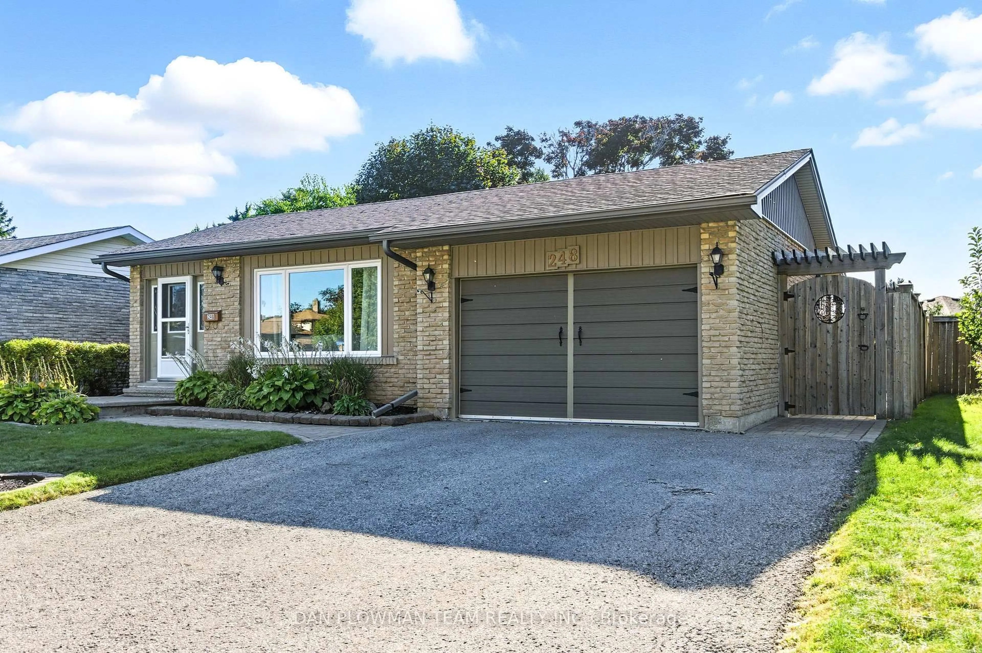 Home with brick exterior material, street for 248 Keewatin St, Oshawa Ontario L1H 6Z8