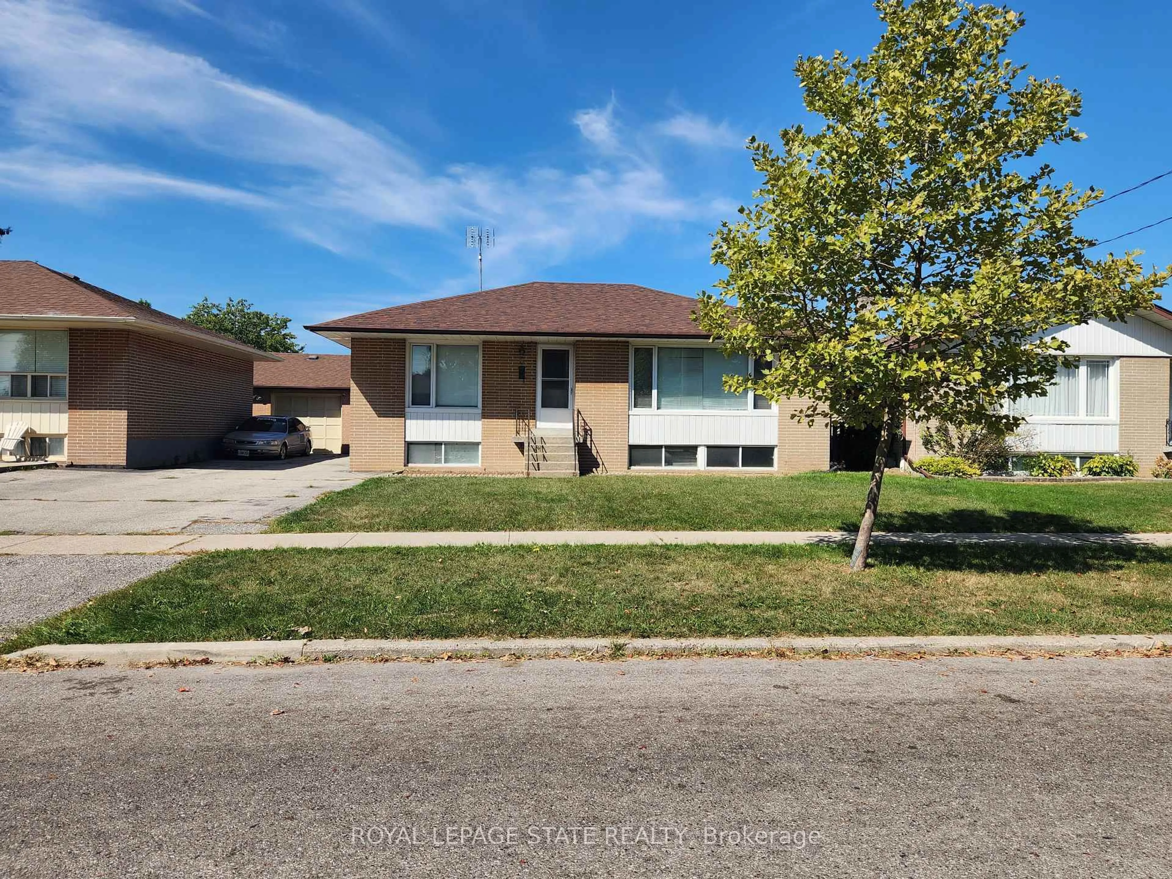 Home with brick exterior material, street for 6 Hoshlega Dr, Toronto Ontario M1G 2X5
