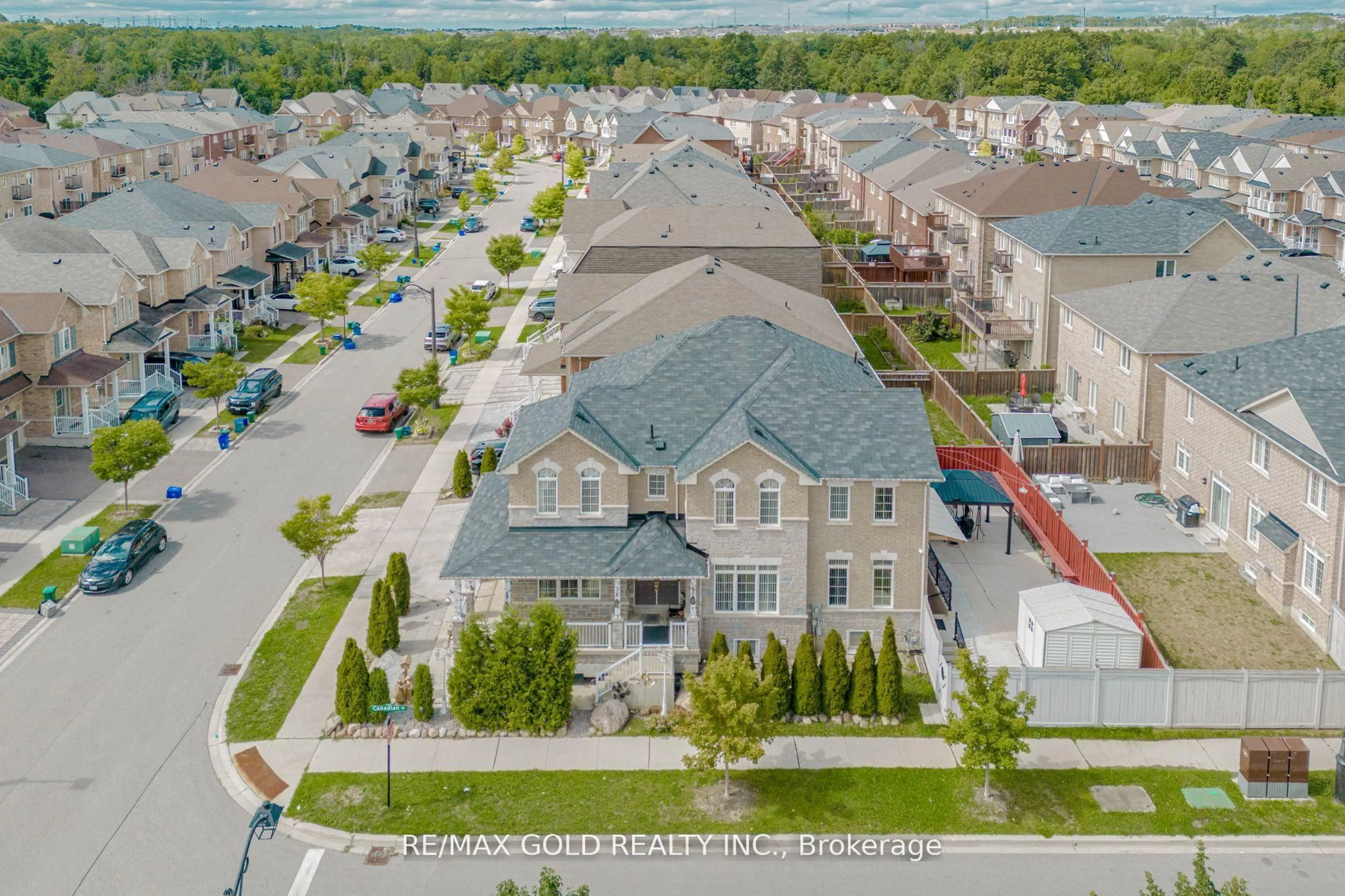 A pic from outside/outdoor area/front of a property/back of a property/a pic from drone, street for 1554 Bruny Ave, Pickering Ontario L0A 1G0