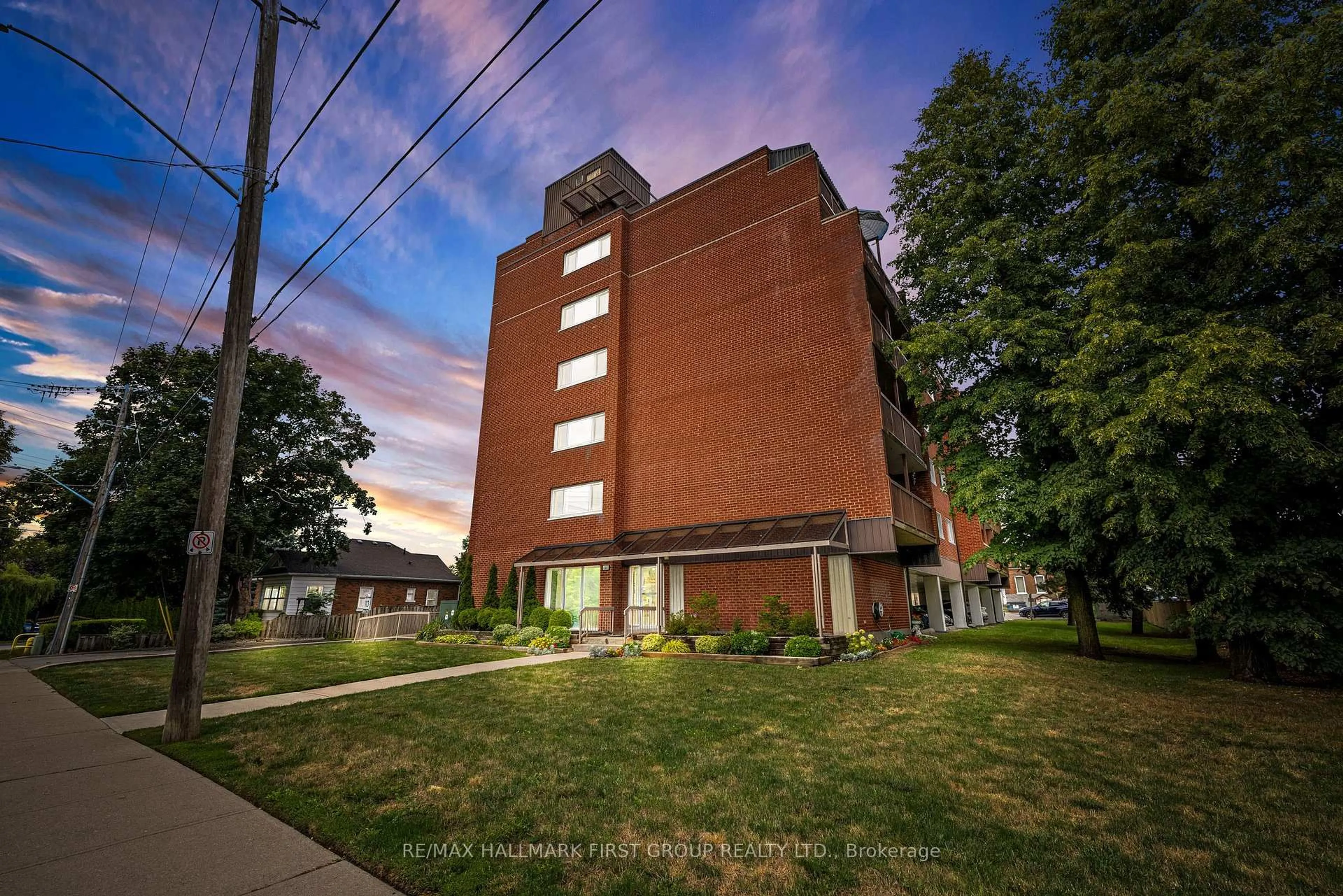 Unknown for 144 Queen St #604, Clarington Ontario L1C 1M9