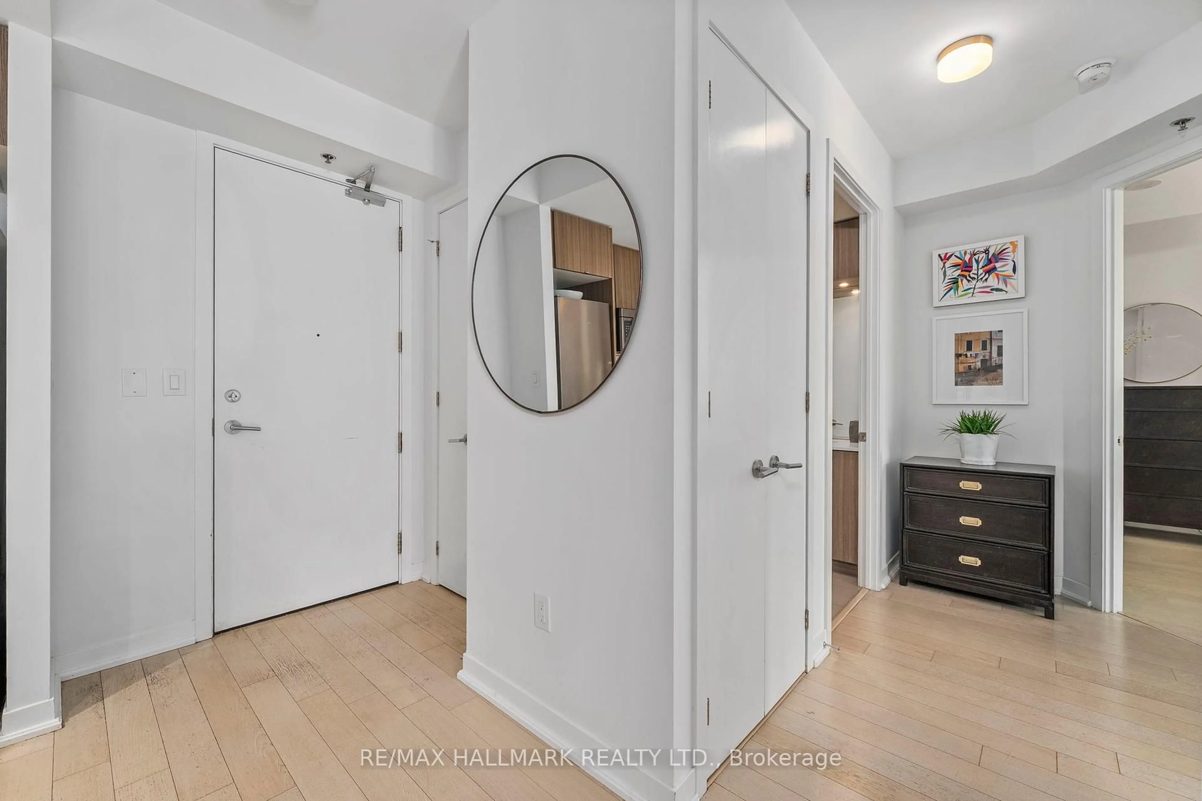 Indoor entryway for 88 Colgate Ave #321, Toronto Ontario M4M 0A6