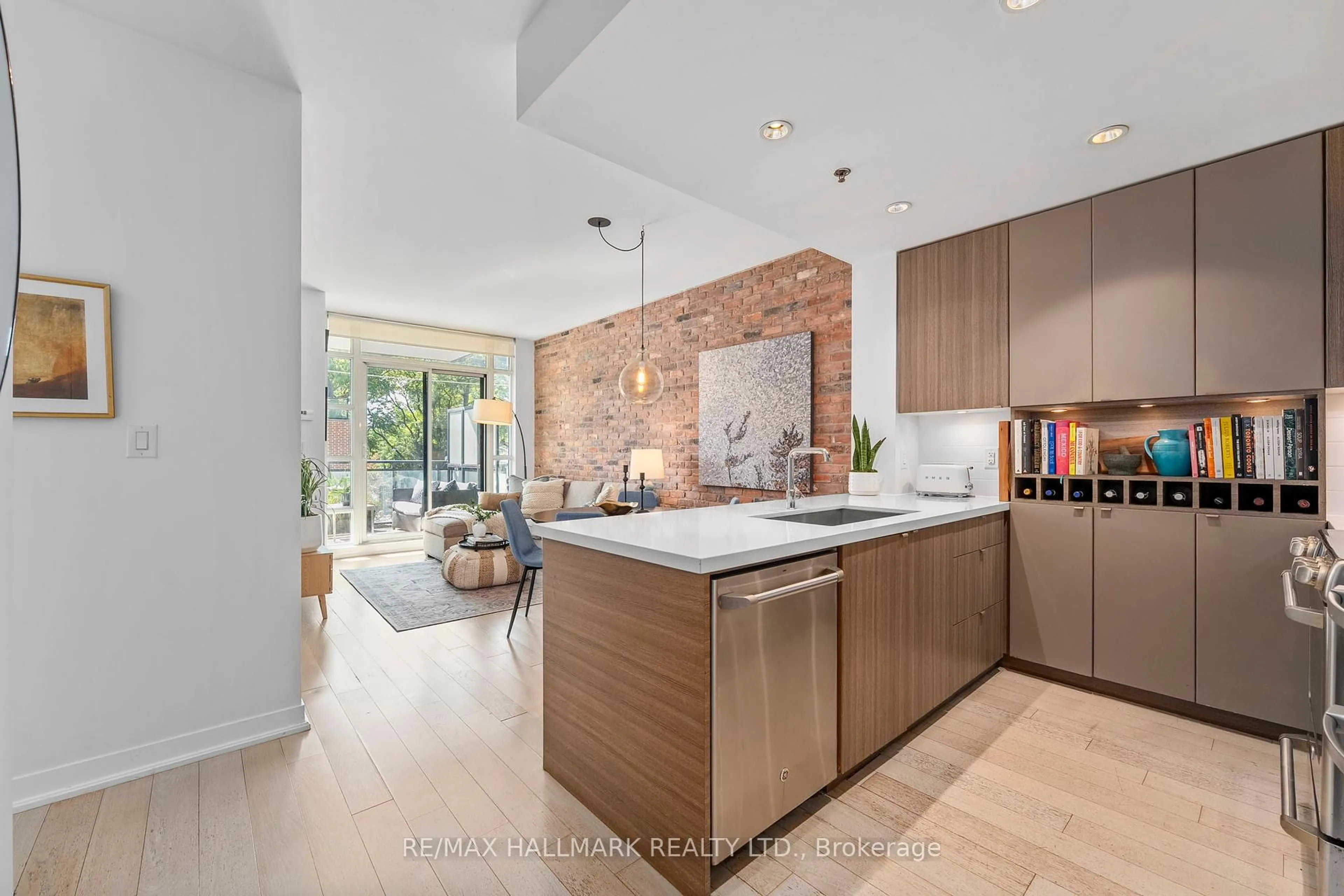 Open concept kitchen, ceramic/tile floor for 88 Colgate Ave #321, Toronto Ontario M4M 0A6