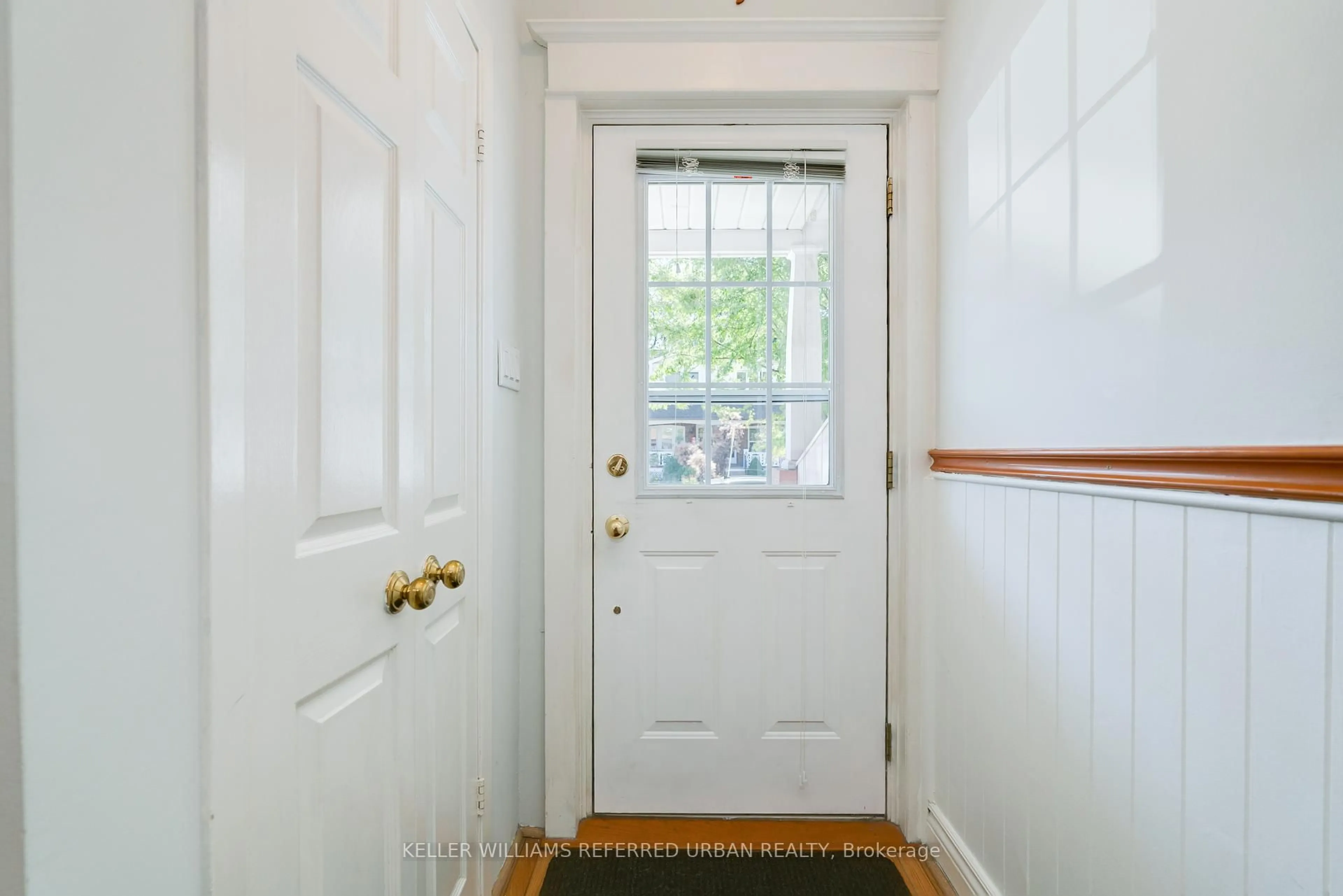 Indoor entryway for 678 Sammon Ave, Toronto Ontario M4C 2E2