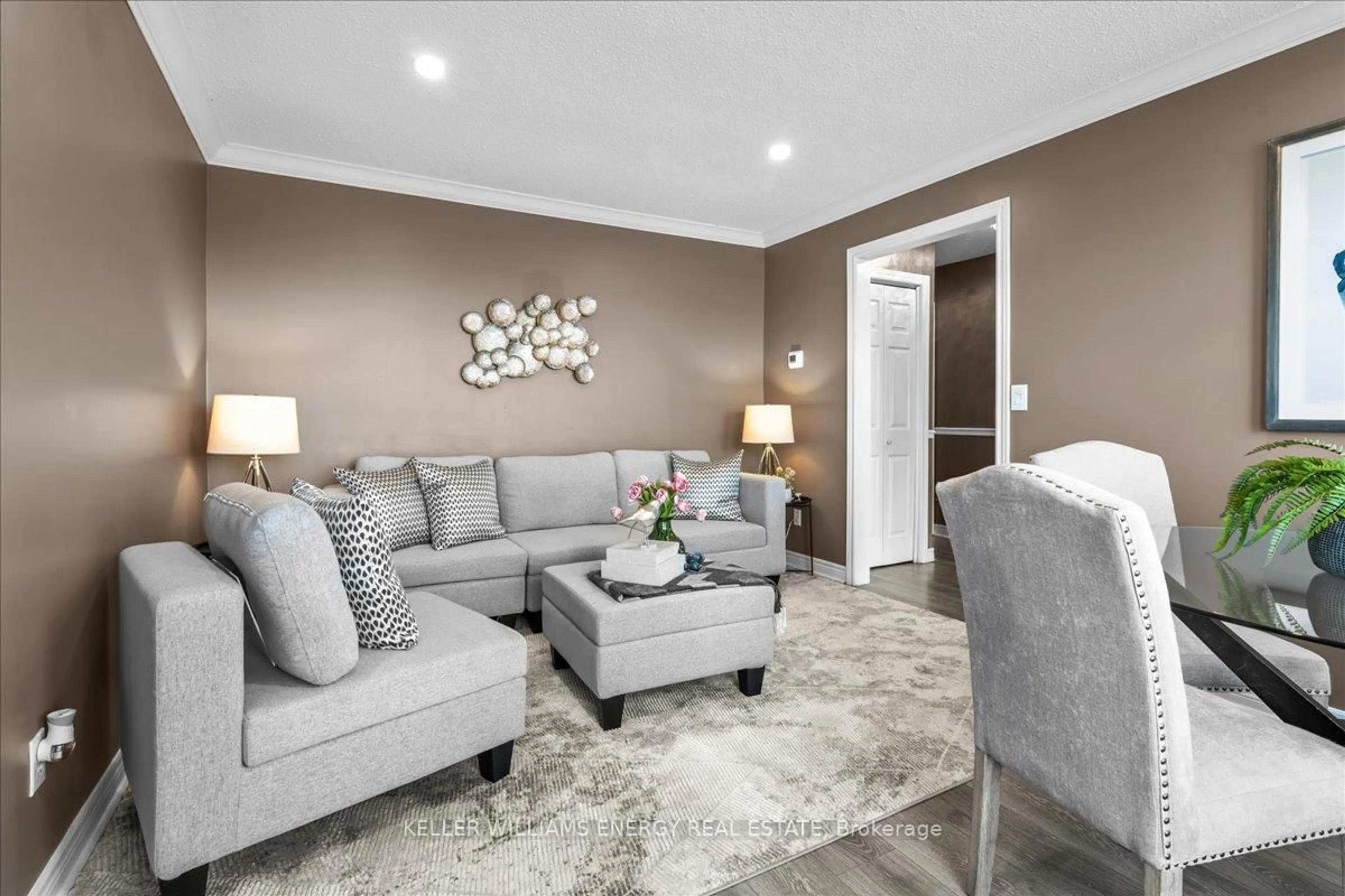Living room with furniture, unknown for 601 Grandview St, Oshawa Ontario L1H 7T5