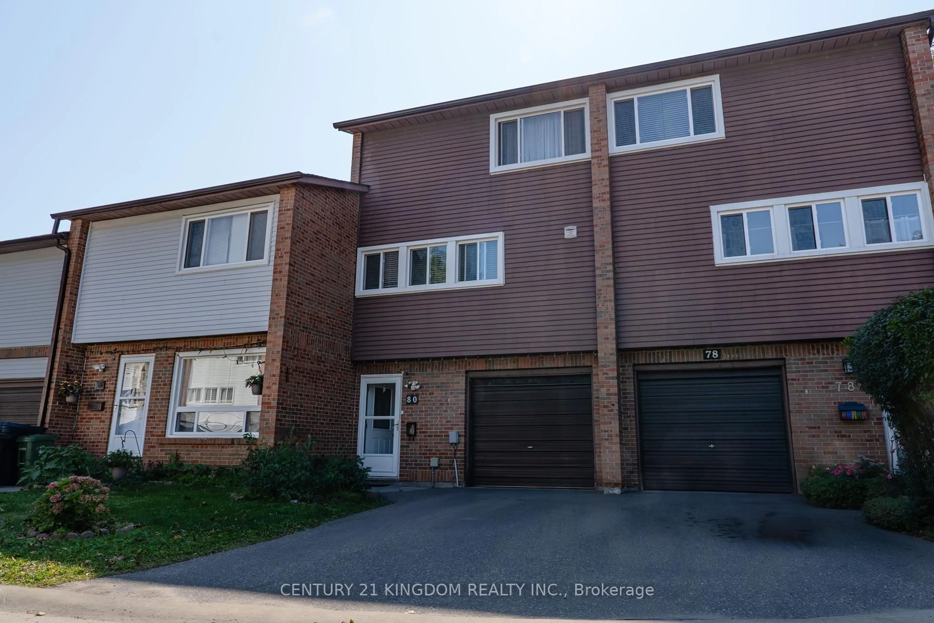 A pic from outside/outdoor area/front of a property/back of a property/a pic from drone, street for 30 Wingarden Crt #80, Toronto Ontario M1B 2K2