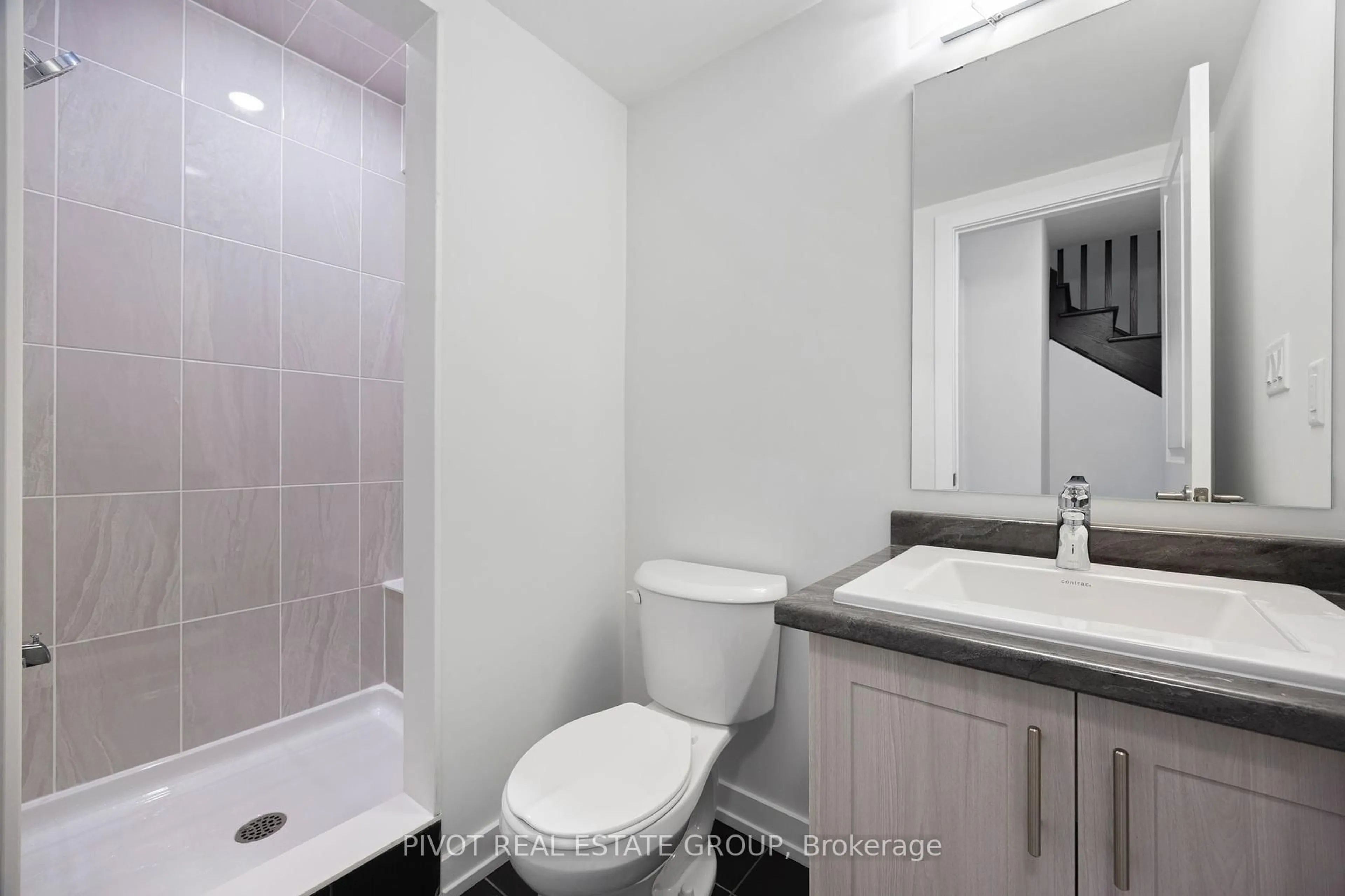 Standard bathroom, unknown for 53 Akil Thomas Gdns, Toronto Ontario M1P 0G3