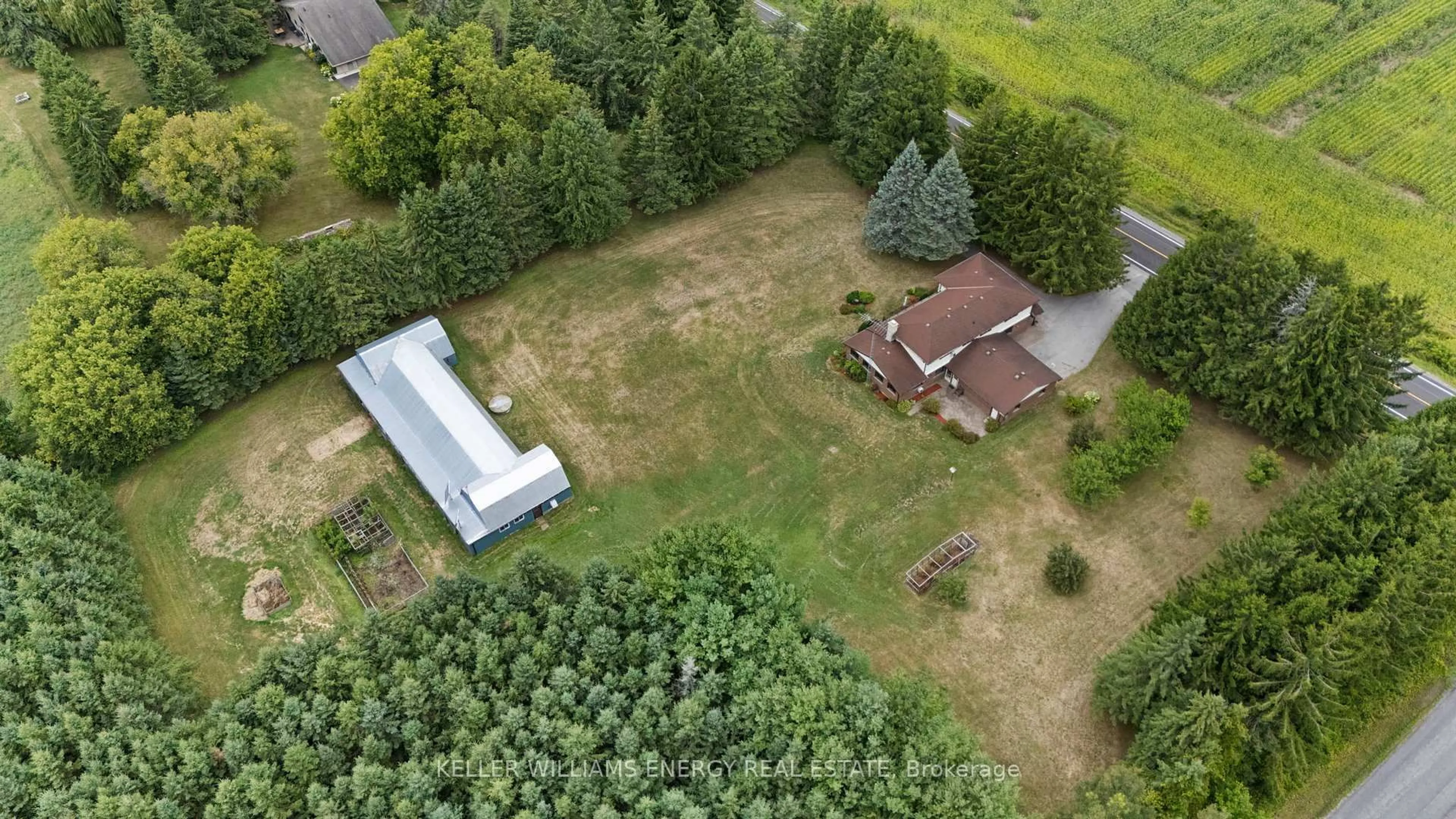 A pic from outside/outdoor area/front of a property/back of a property/a pic from drone, unknown for 3749 Concession 5 Rd, Clarington Ontario L0B 1M0