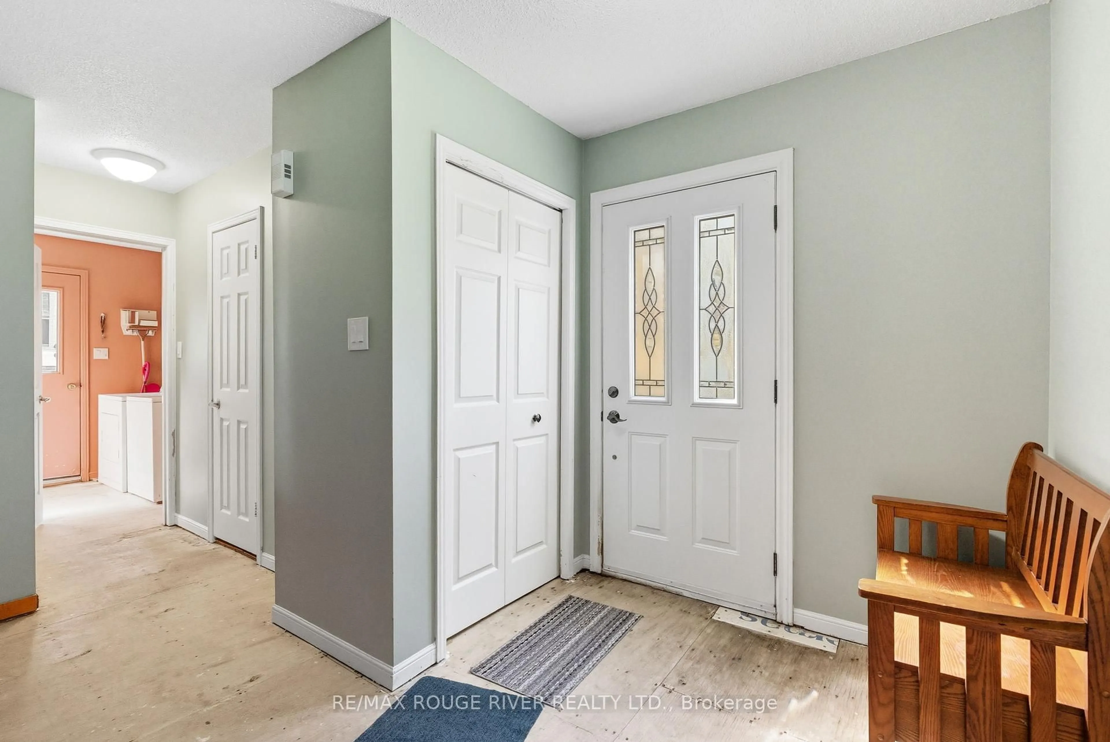 Indoor entryway for 21 Hialeah Cres, Whitby Ontario L1N 6P9