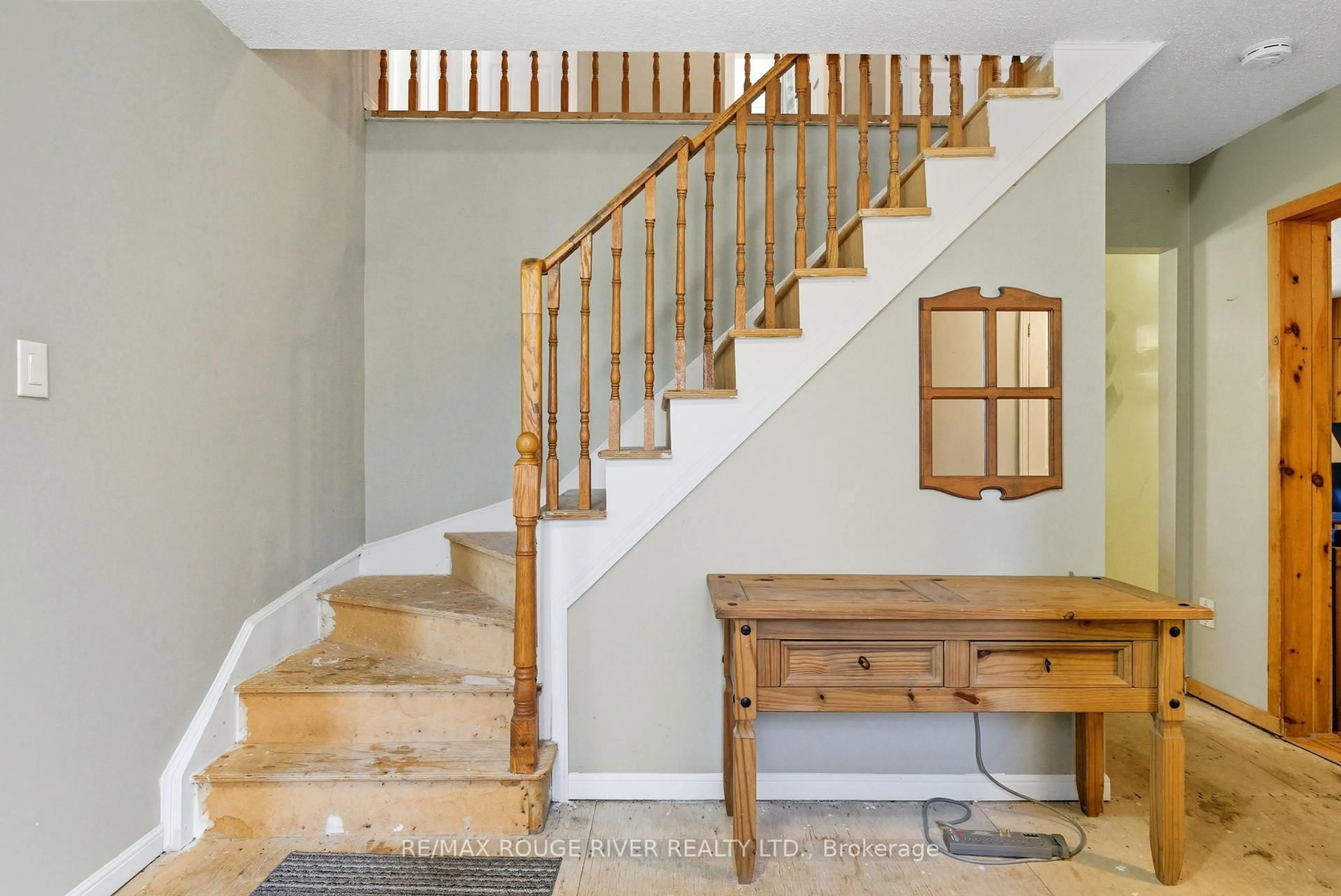 Stairs for 21 Hialeah Cres, Whitby Ontario L1N 6P9