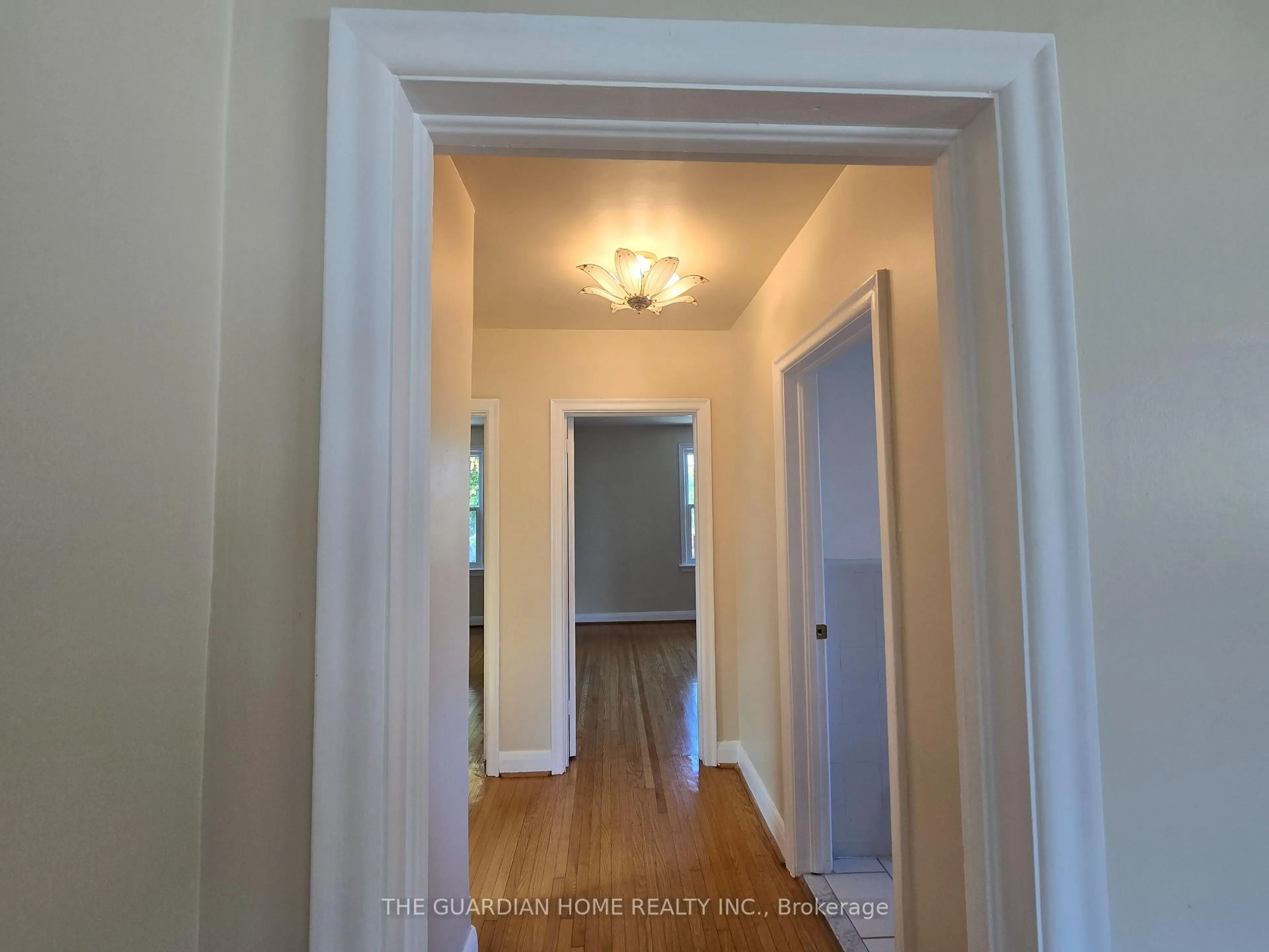 Indoor entryway for 15 Princemere Cres, Toronto Ontario M1R 3W8