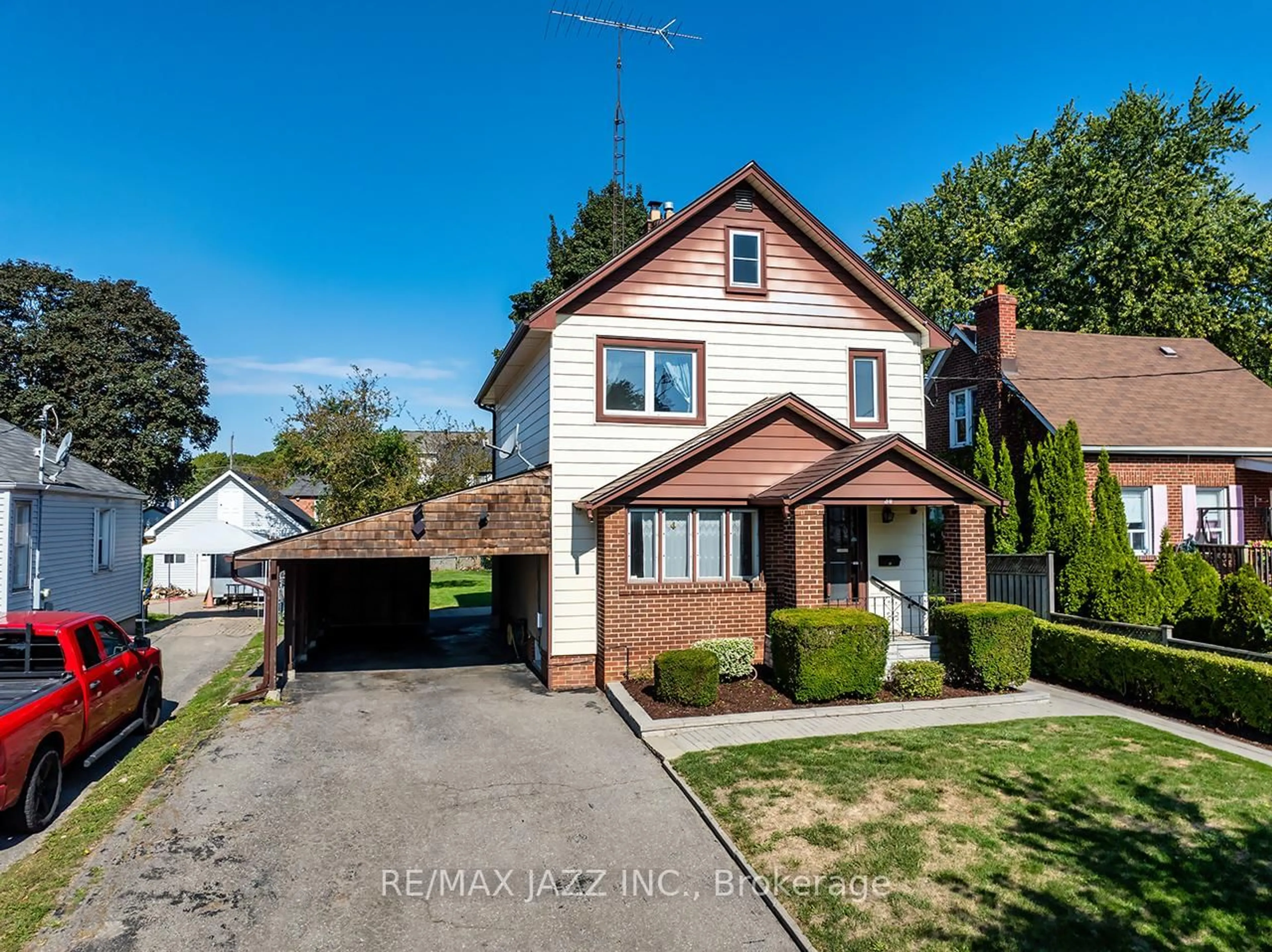 Unknown for 30 Thomas St, Oshawa Ontario L1H 3W5