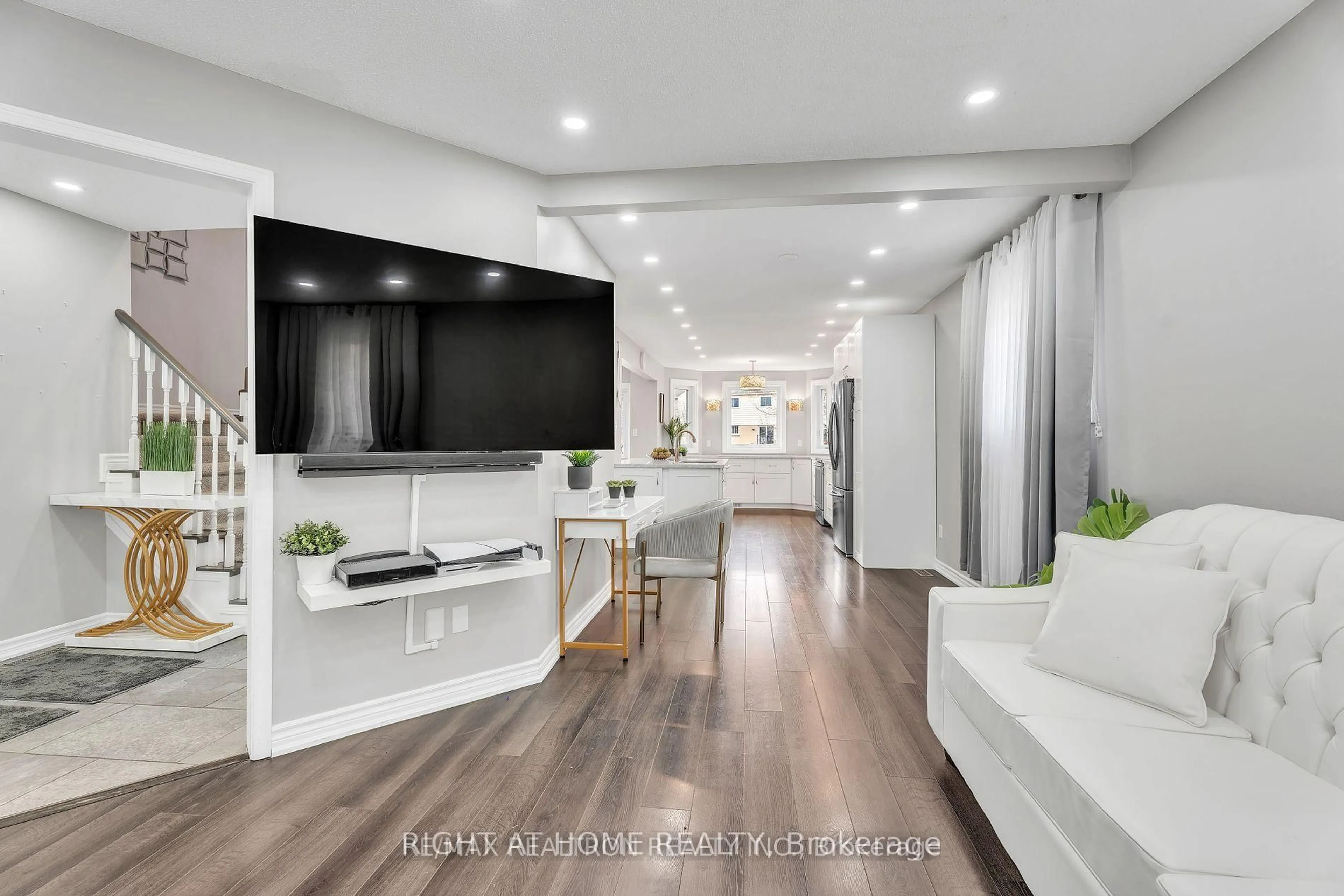 Home theater for 150 Sandringham Dr, Clarington Ontario L1E 2G6