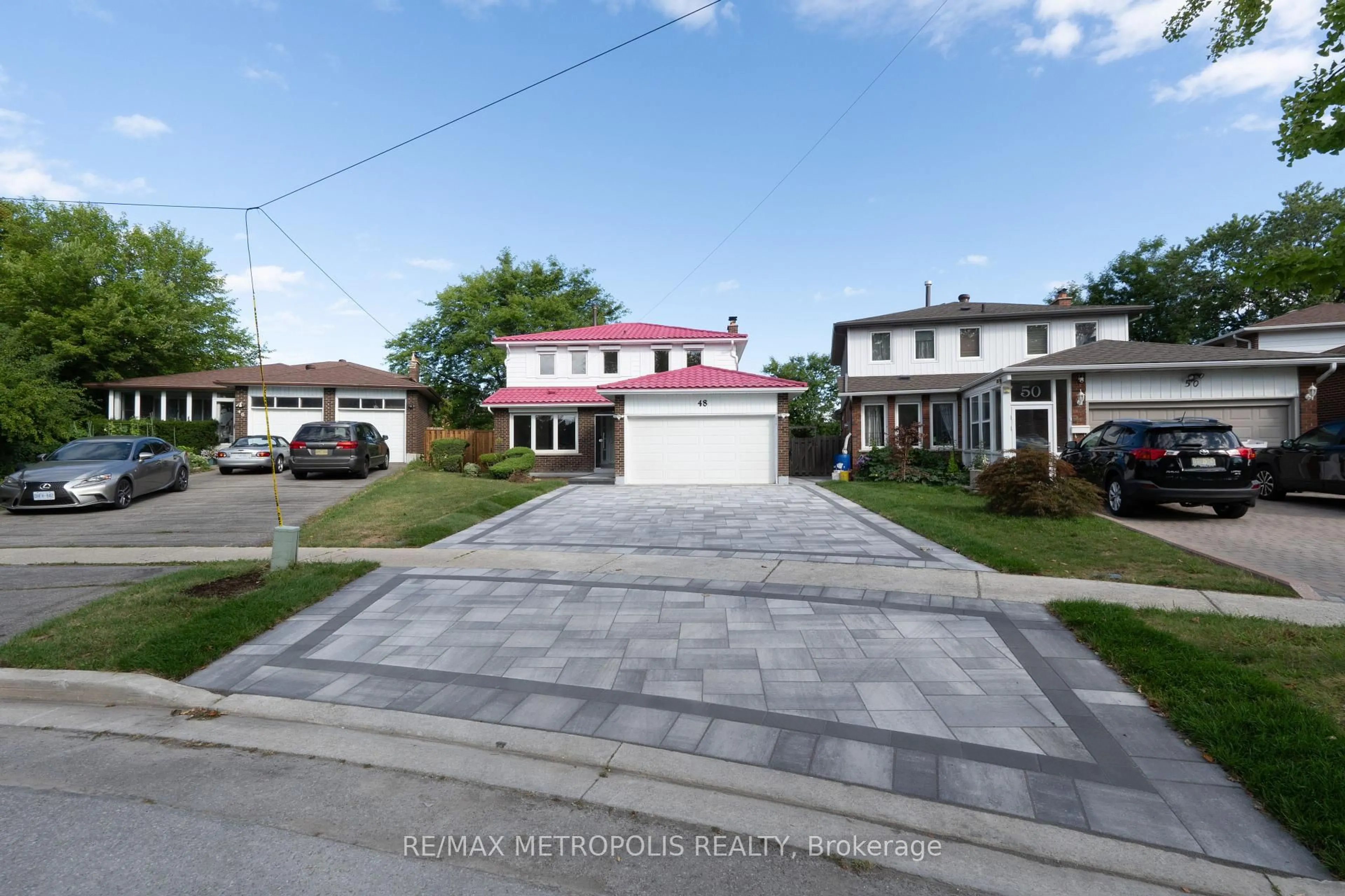 A pic from outside/outdoor area/front of a property/back of a property/a pic from drone, street for 48 Knockbolt Cres, Toronto Ontario M1S 2P6