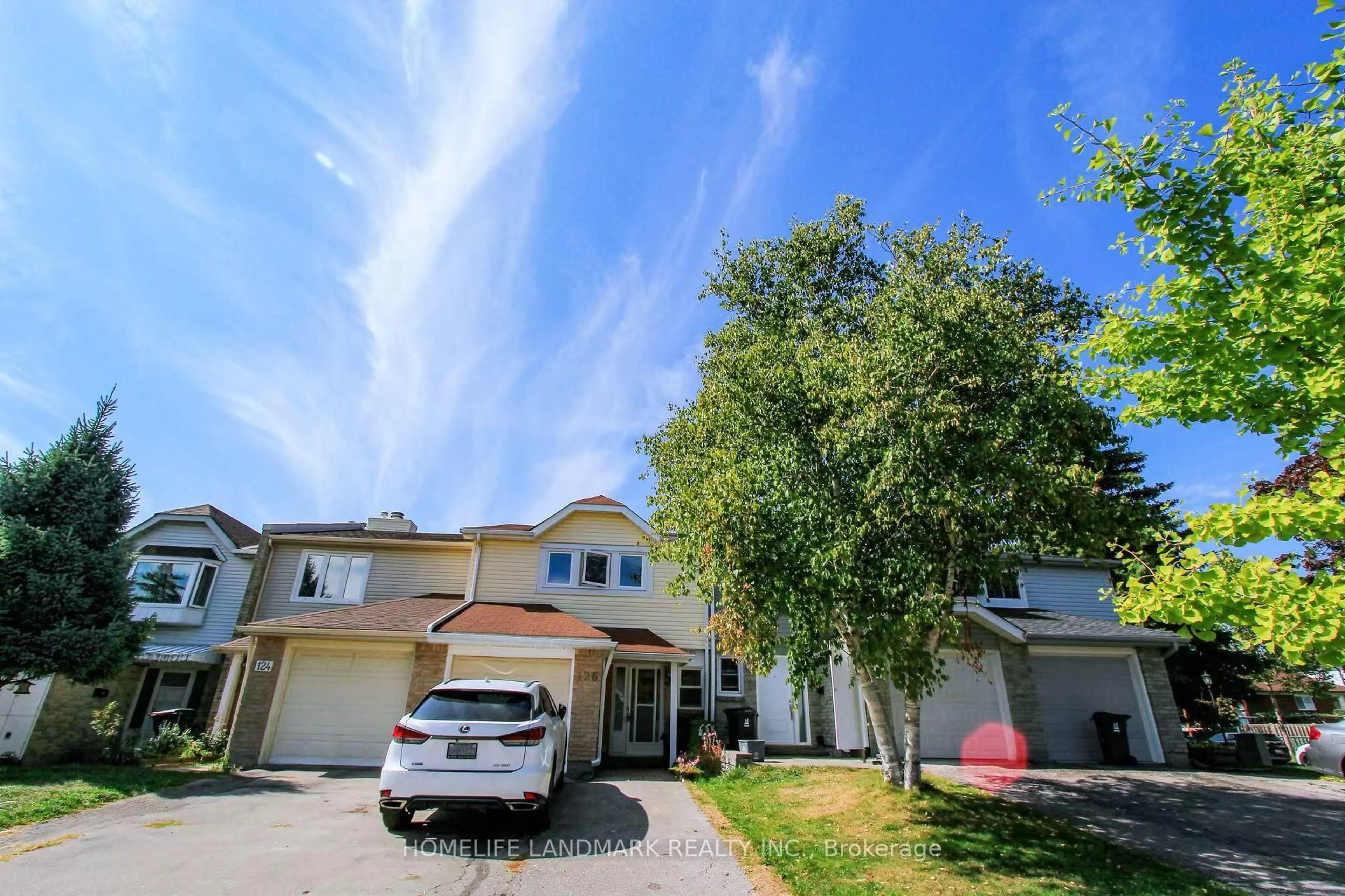 A pic from outside/outdoor area/front of a property/back of a property/a pic from drone, street for 126 Hawkshead Cres, Toronto Ontario M1W 2Z5