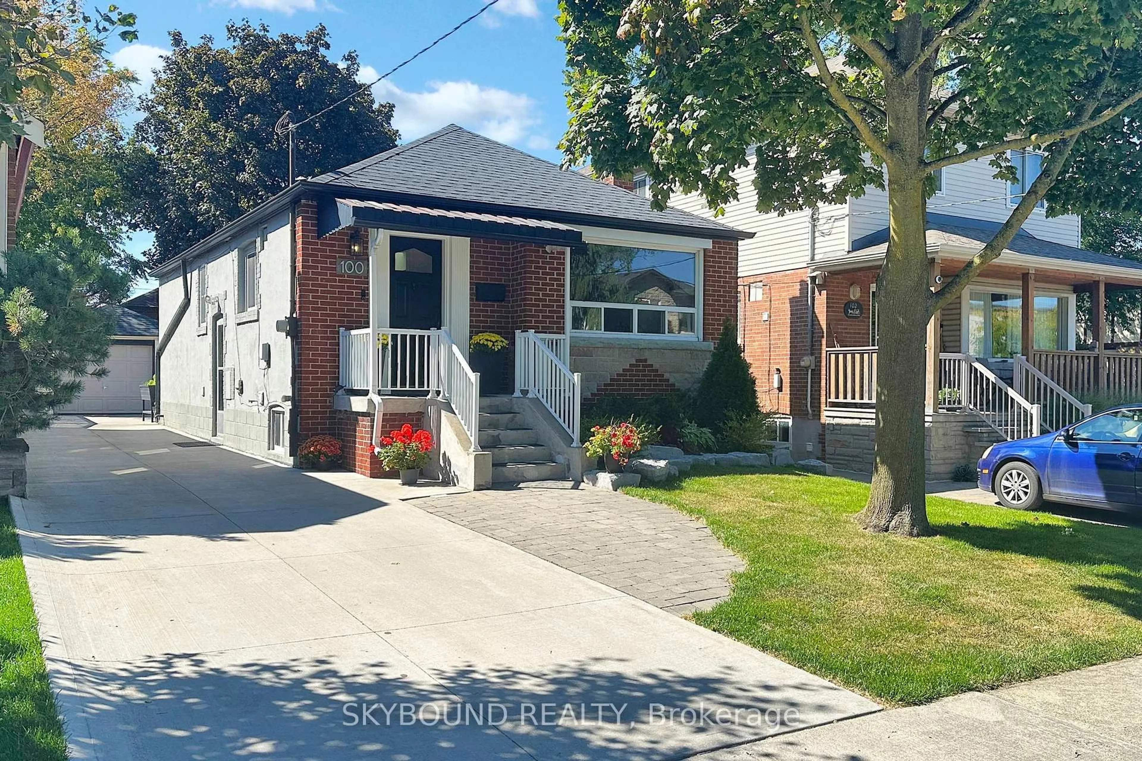 Home with brick exterior material, street for 100 Lankin Blvd, Toronto Ontario M4J 4X3