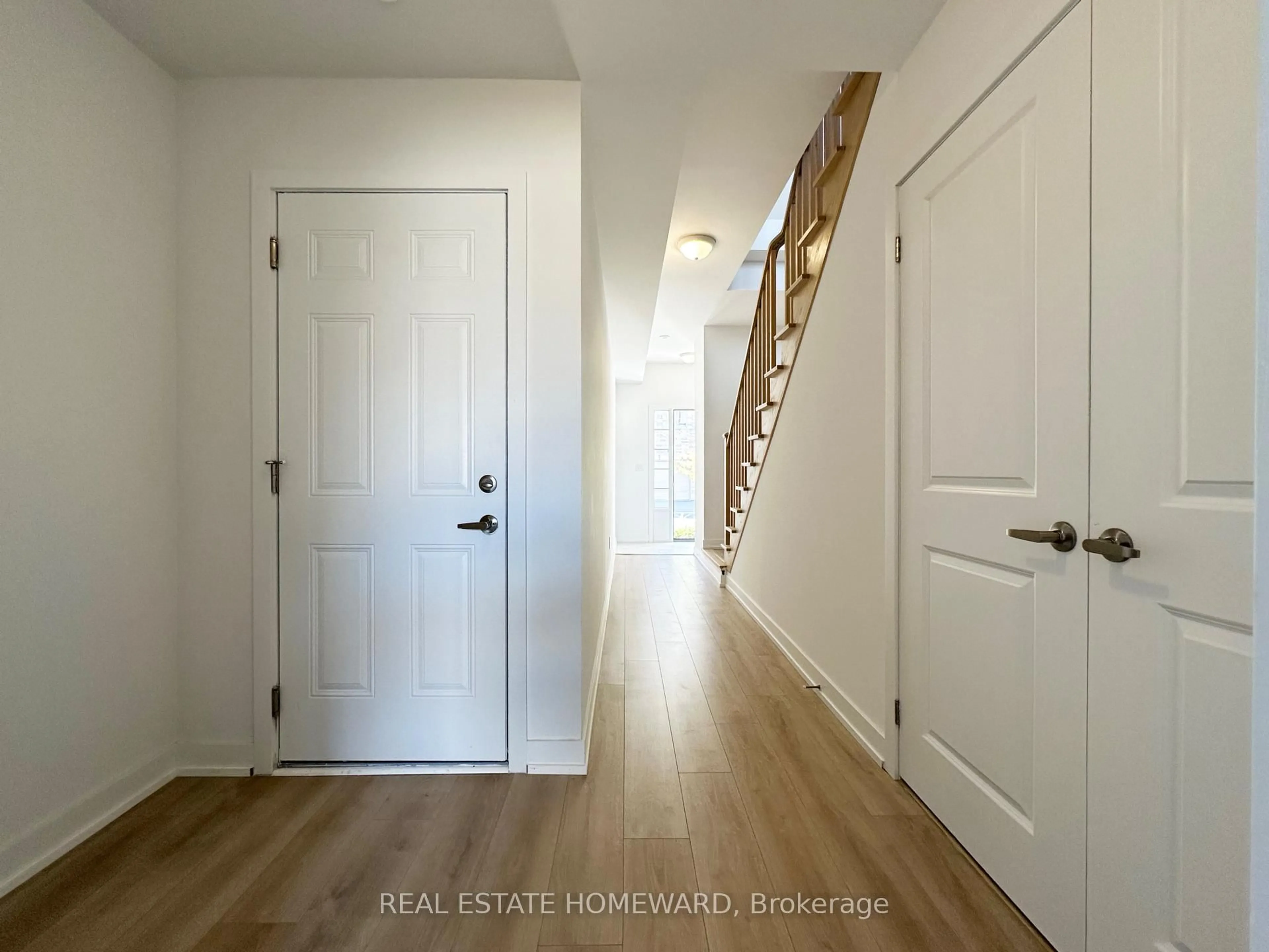 Indoor entryway for 1655 Palmers Sawmill Rd #303, Pickering Ontario L1X 0R3