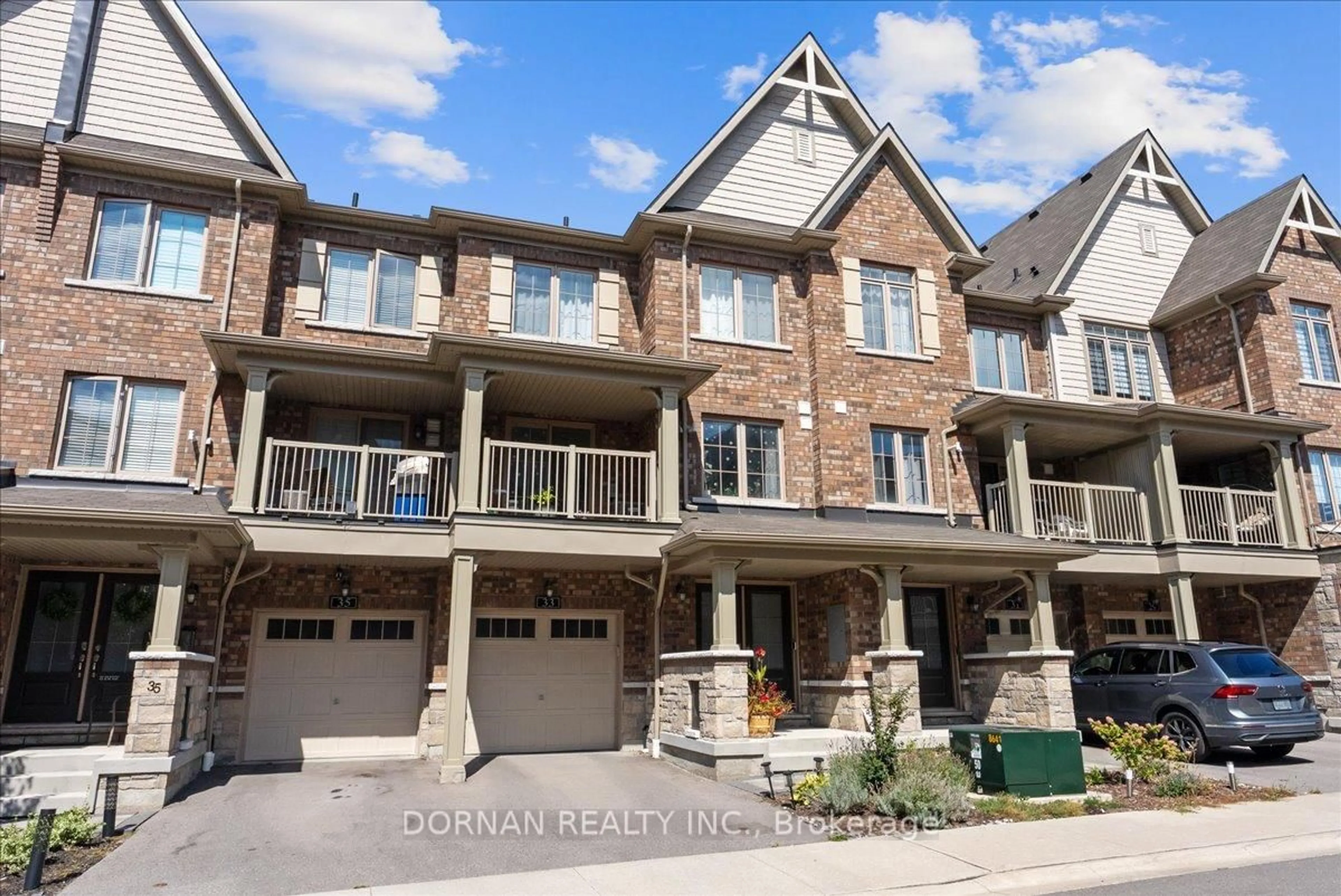 Unknown for 33 Mappin Way, Whitby Ontario L1R 0R4