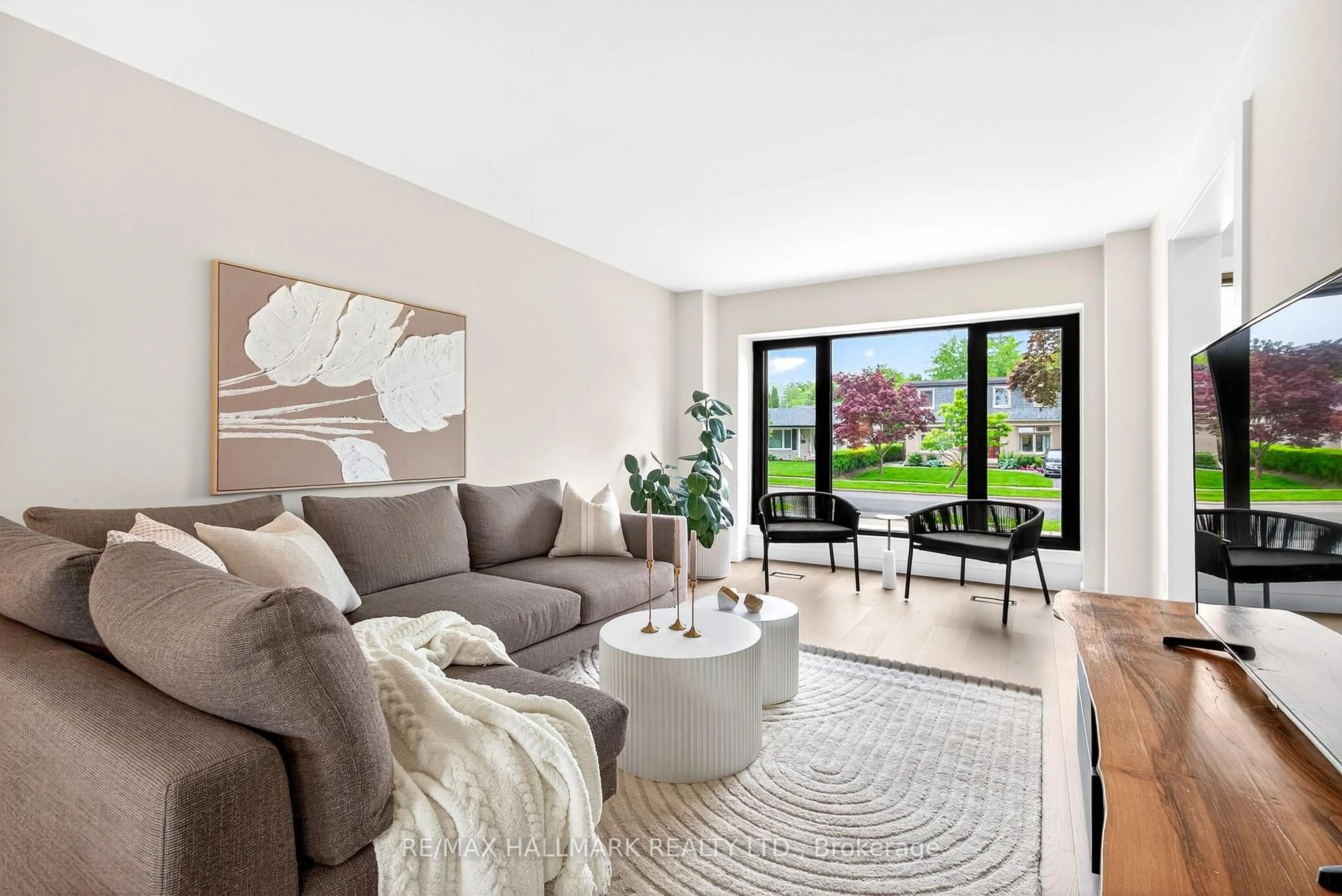 Living room with furniture, unknown for 225 Catalina Dr, Toronto Ontario M1E 1B8