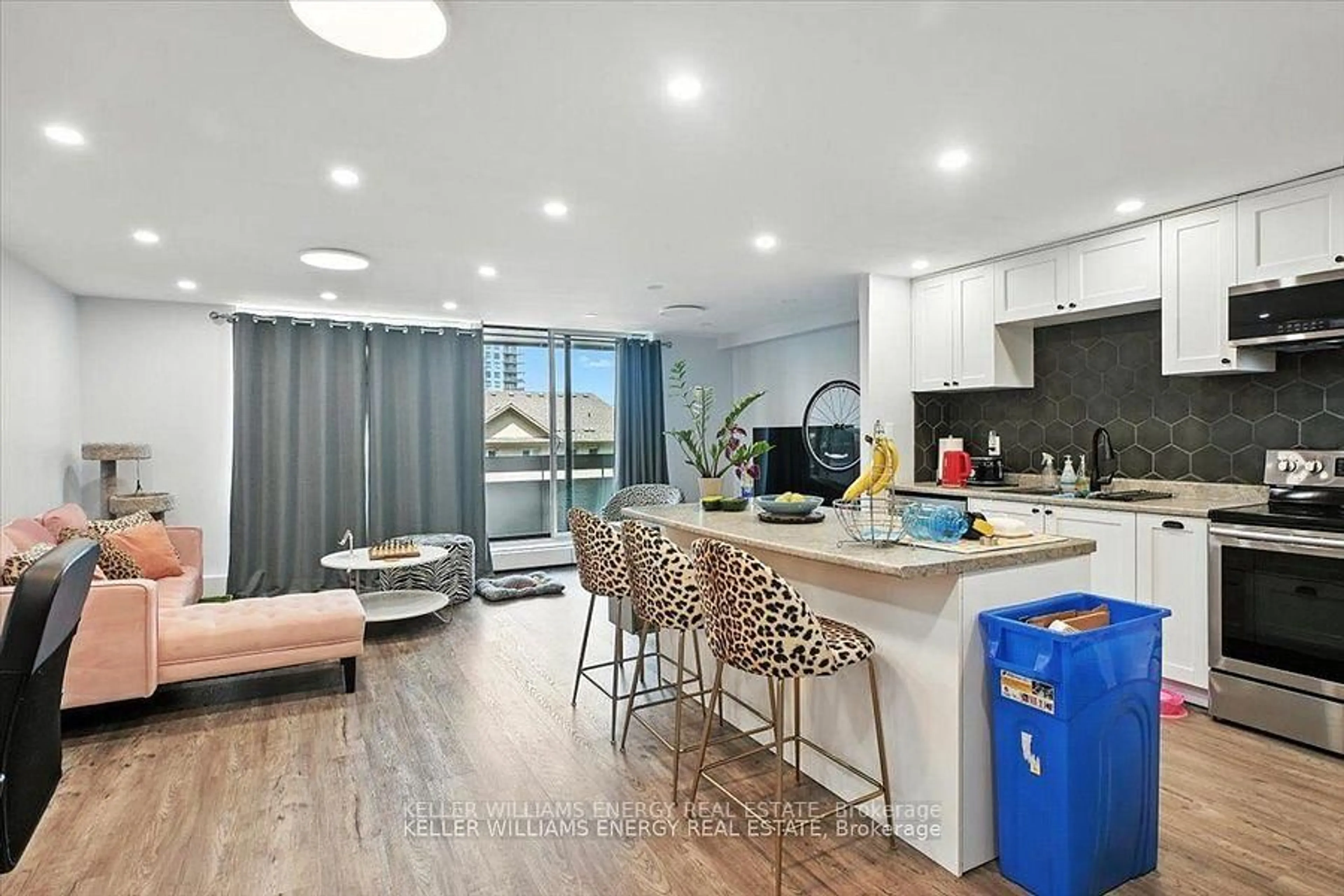 Open concept kitchen, unknown for 1210 Radom St #501, Pickering Ontario L1W 2Z3