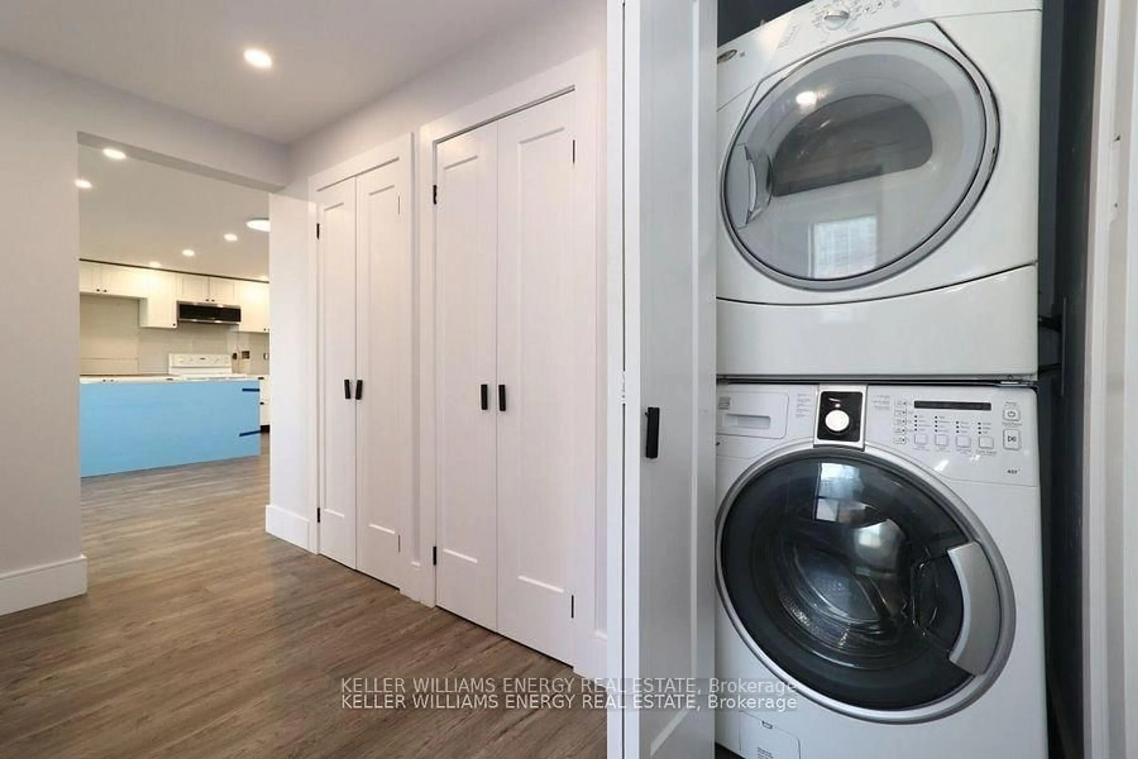 Laundry room for 1210 Radom St #501, Pickering Ontario L1W 2Z3