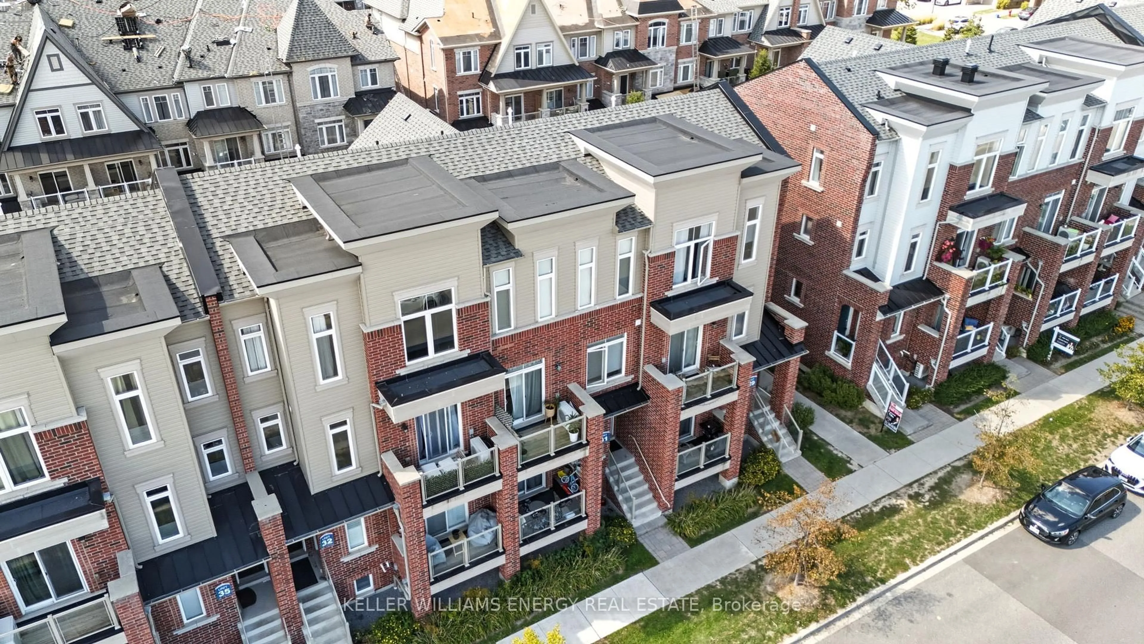 A pic from outside/outdoor area/front of a property/back of a property/a pic from drone, city buildings view from balcony for 2568 William Jackson Dr #259, Pickering Ontario L1X 0E5