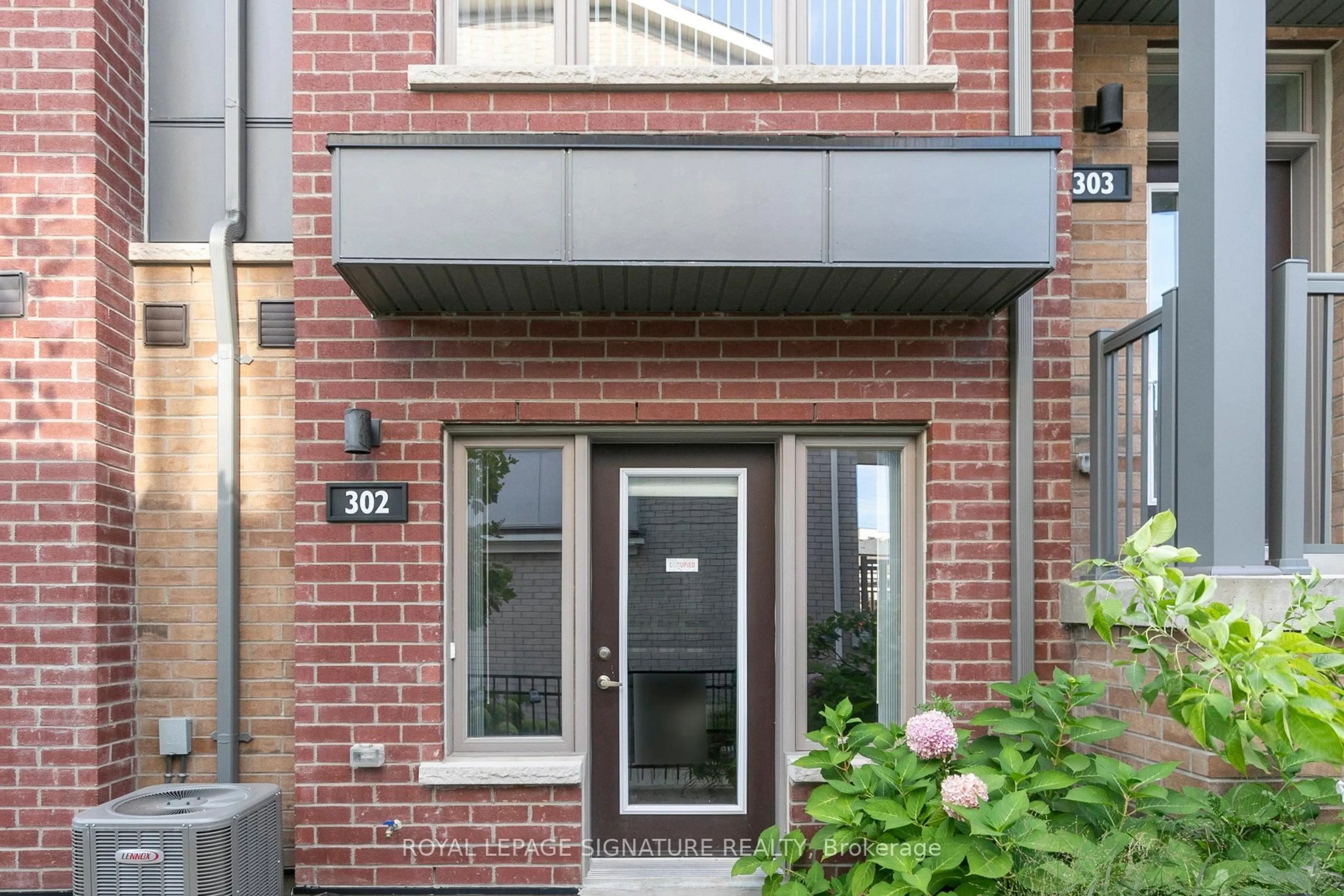 Home with brick exterior material, street for 1525 Kingston Rd #302, Pickering Ontario L1V 0E9