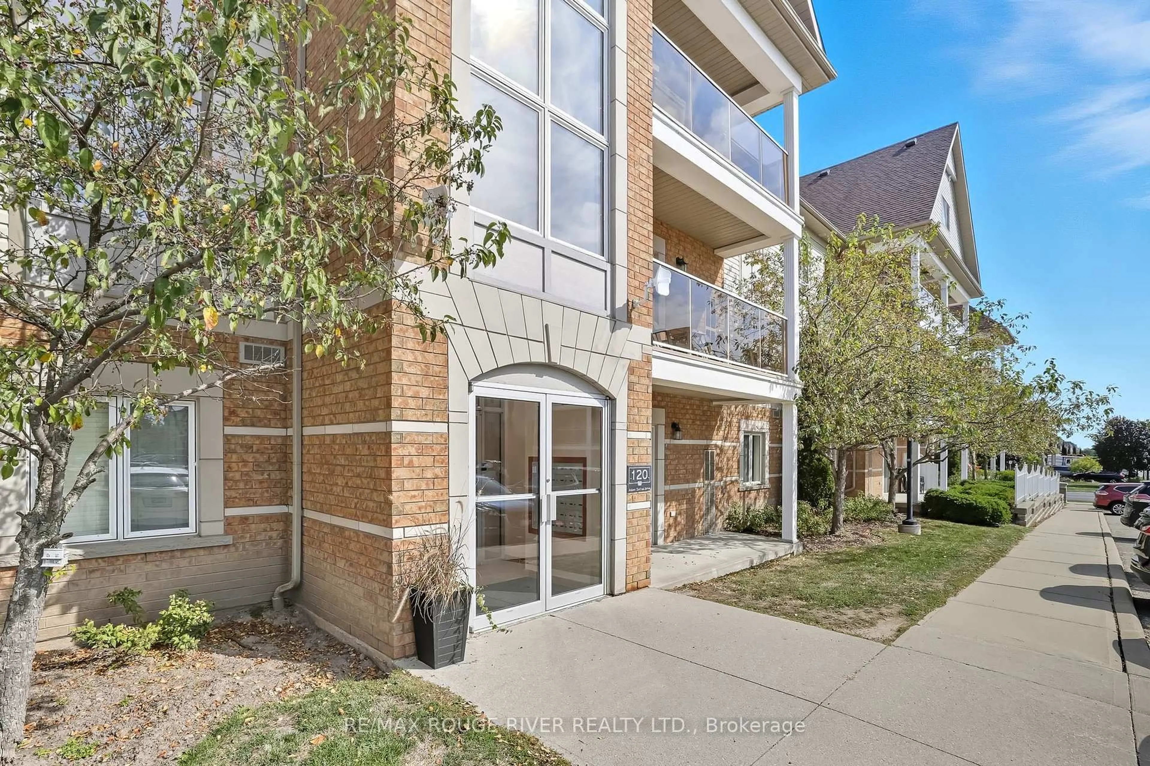 Unknown for 120 Aspen Springs Dr #104, Clarington Ontario L1C 0G7